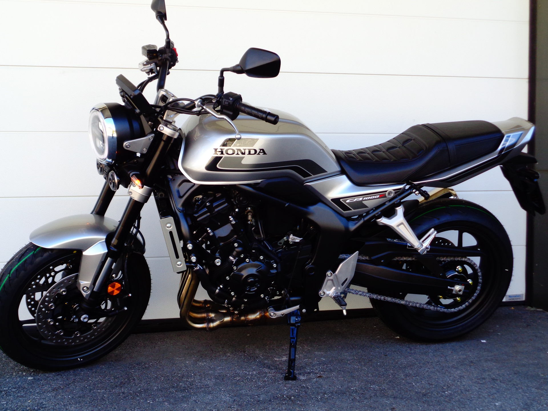 HONDA CB 1000 F A-image-11