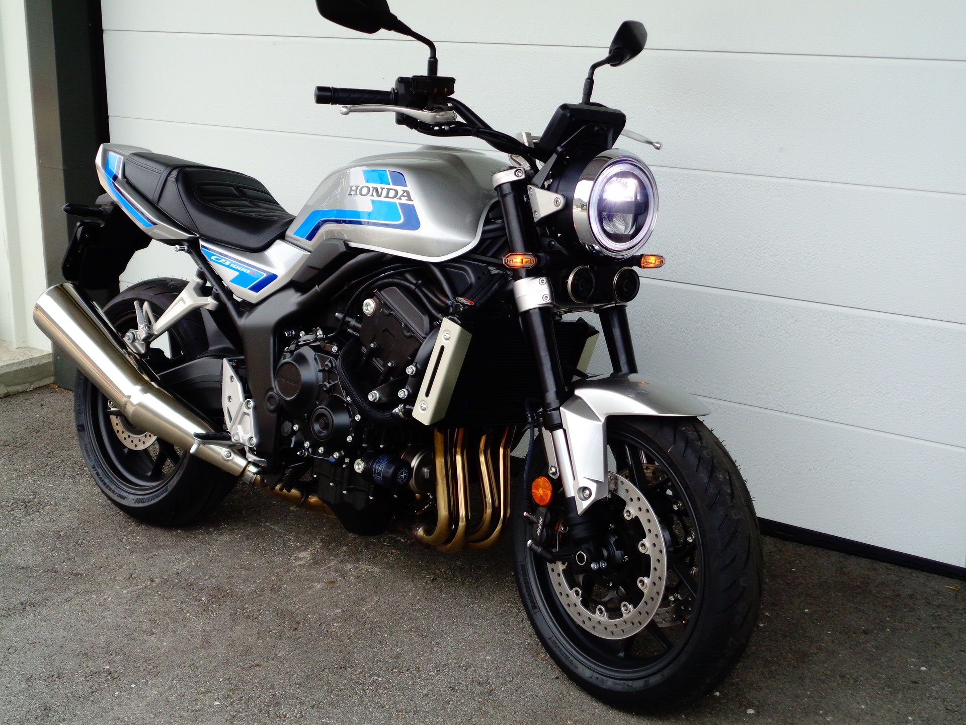HONDA CB 1000 F A-image-1