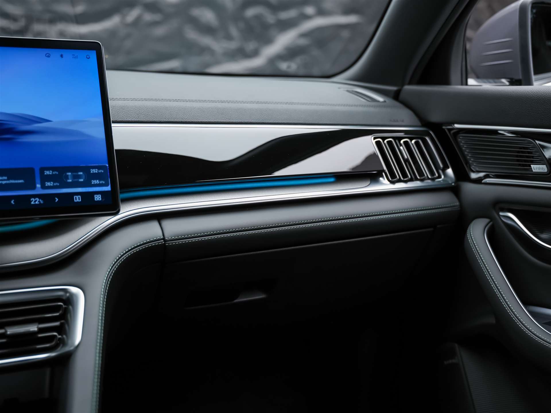 BYD Seal U DM-i Design AWD *SOFORT Verfügbar*Werksgarantie*Lenkradheizung*Sitzbelüftung*360° Kamera*-image-21
