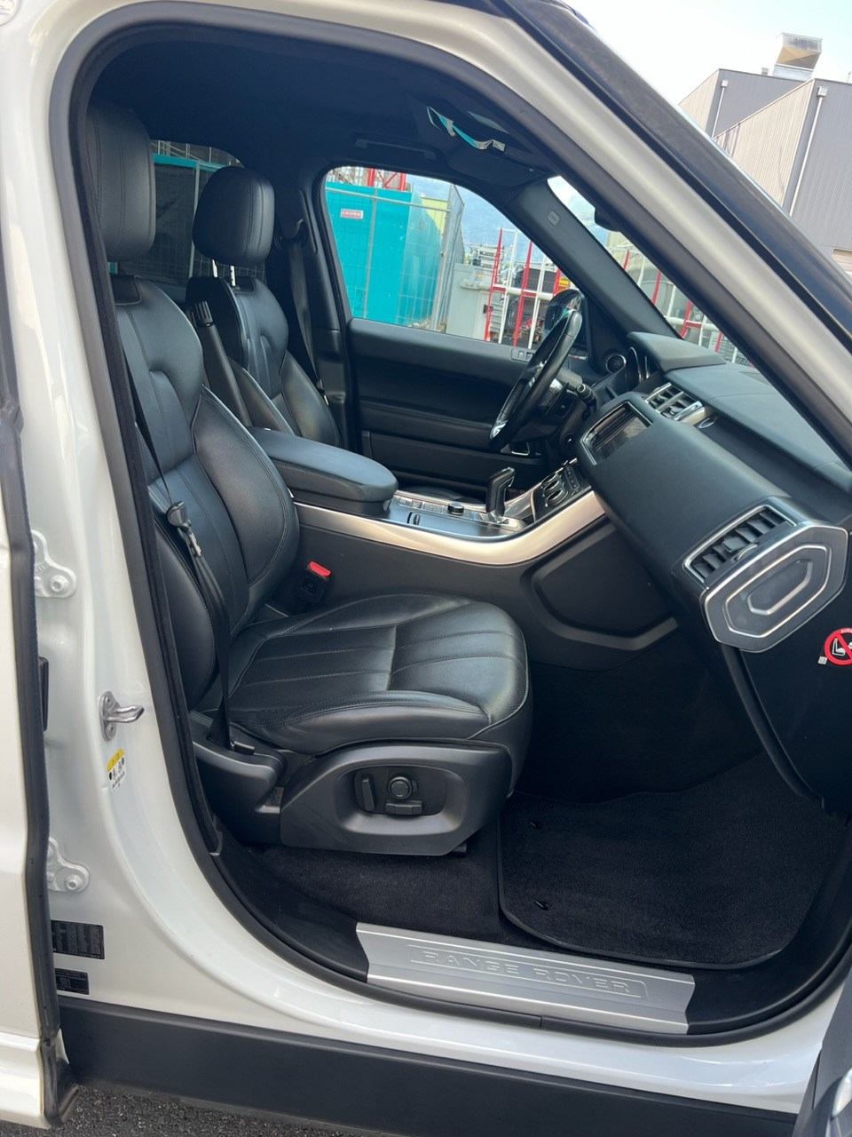 LAND ROVER Range Rover Sport 3.0 SDV6 Dynamic Aut.-image-13