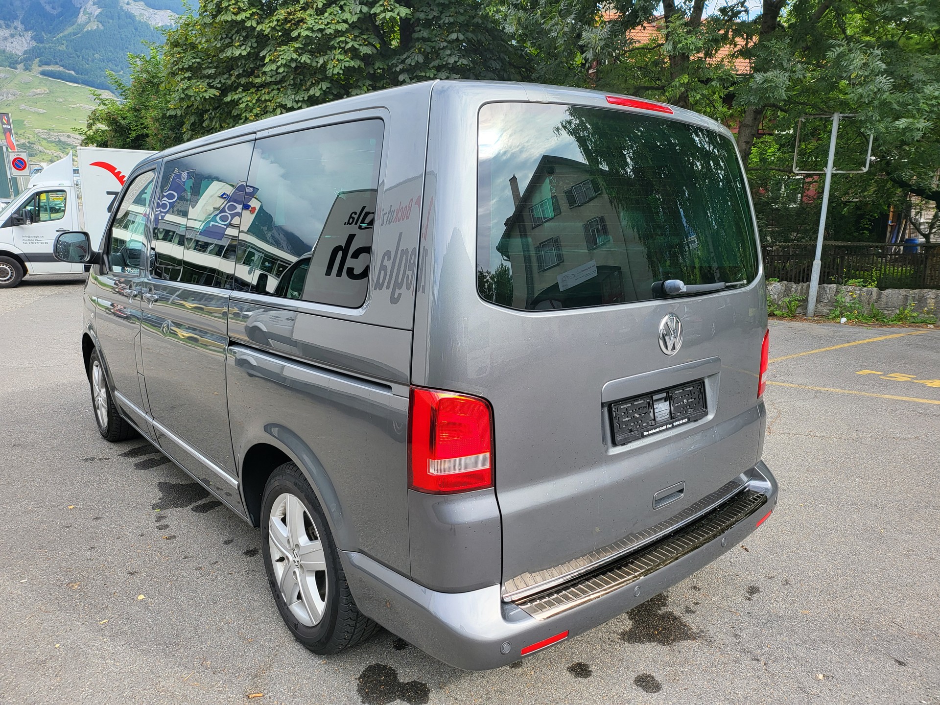 VW T5 Multivan 2.0 Bi-TDI CR Highline-image-5