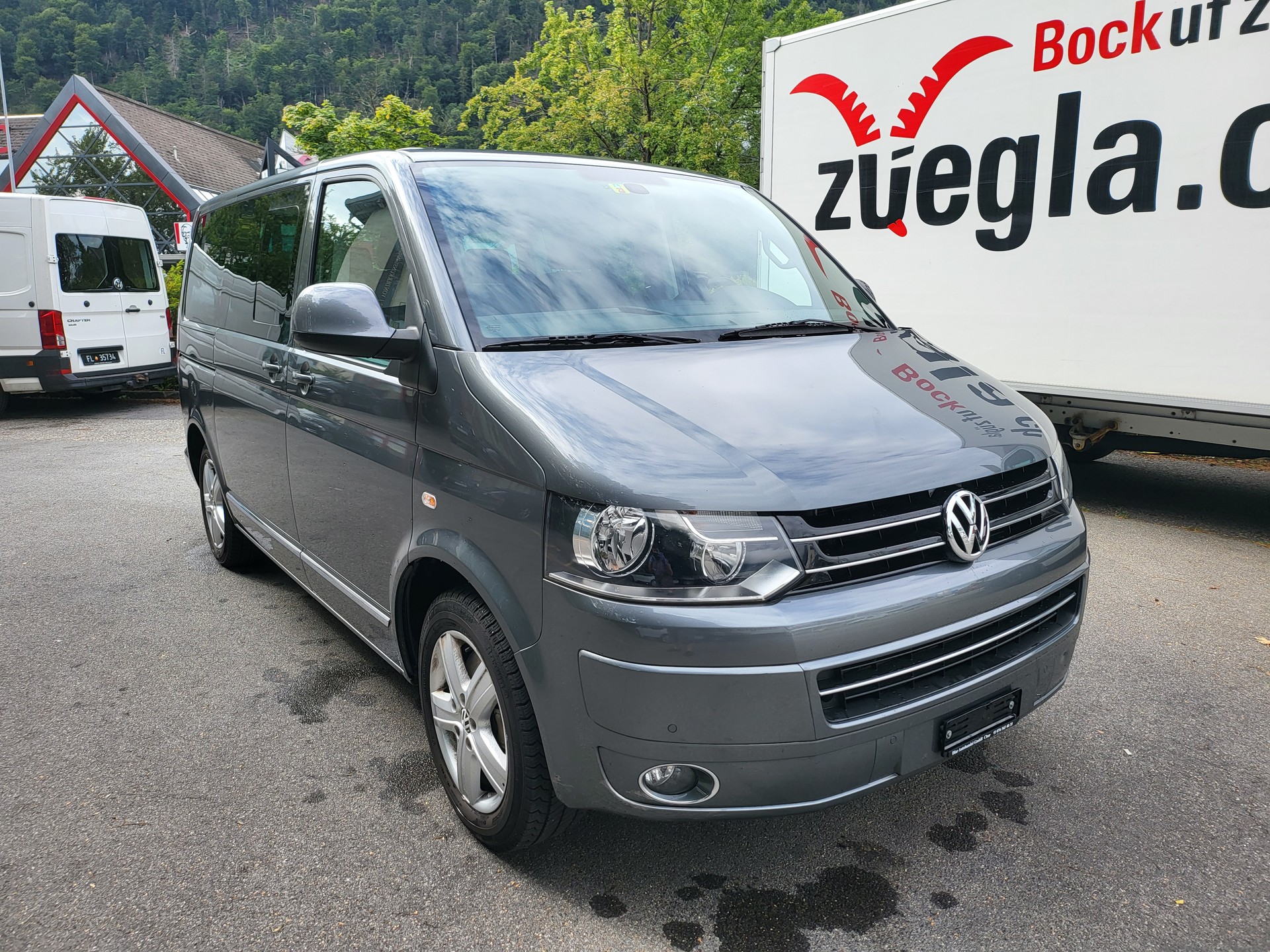 VW T5 Multivan 2.0 Bi-TDI CR Highline-image-2