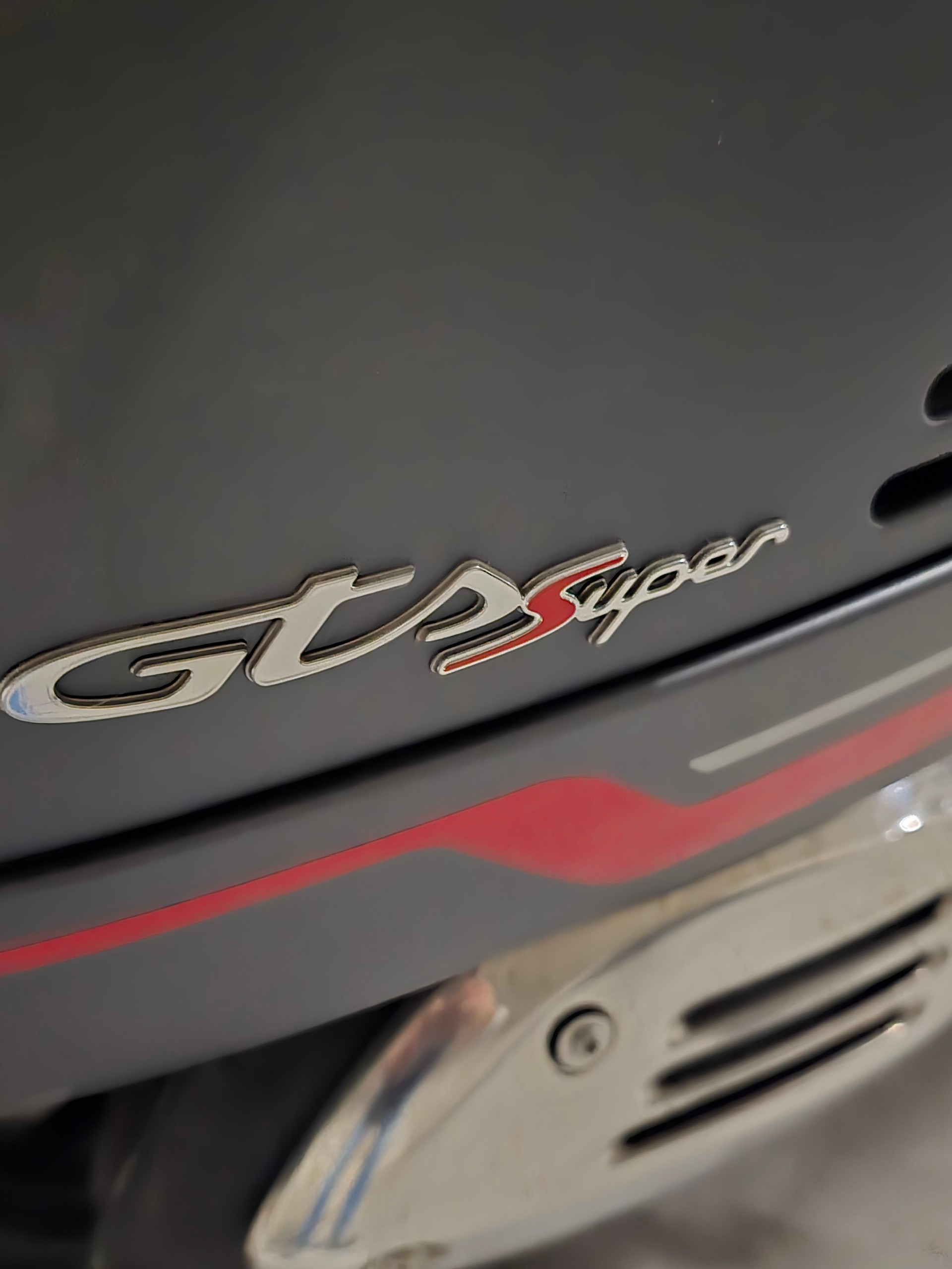 PIAGGIO Vespa GTS 300 Super Sport ABS-image-2