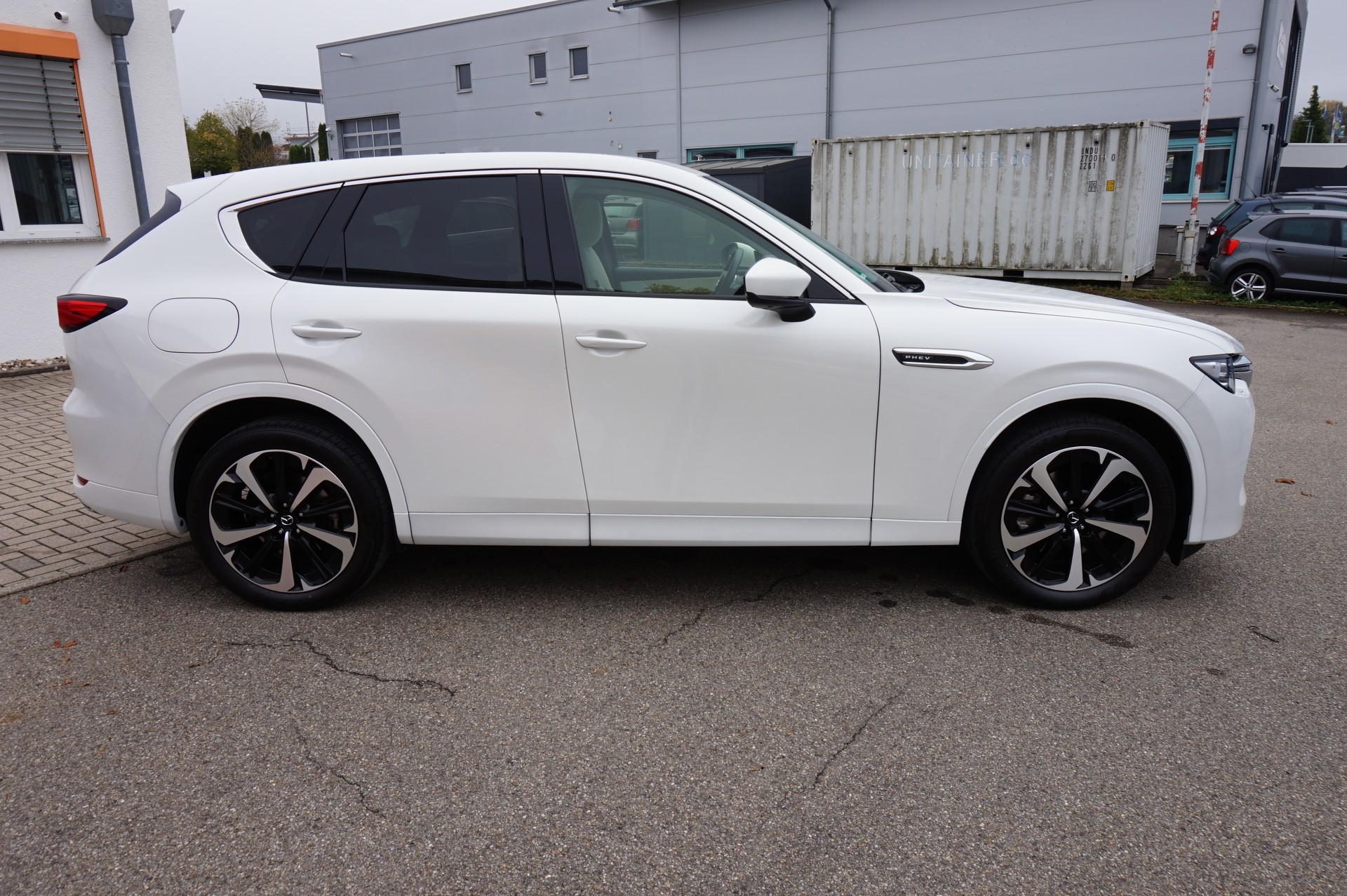 MAZDA CX-60 e-Skyactiv PHEV 327 AWD Takumi-showroom-element-3