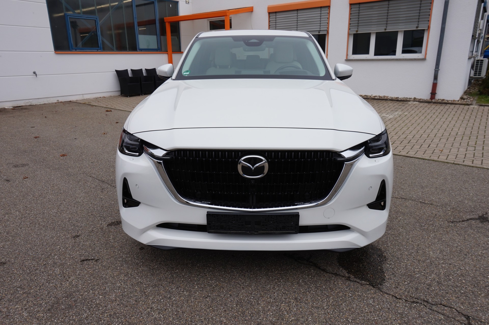 MAZDA CX-60 e-Skyactiv PHEV 327 AWD Takumi-showroom-element-2