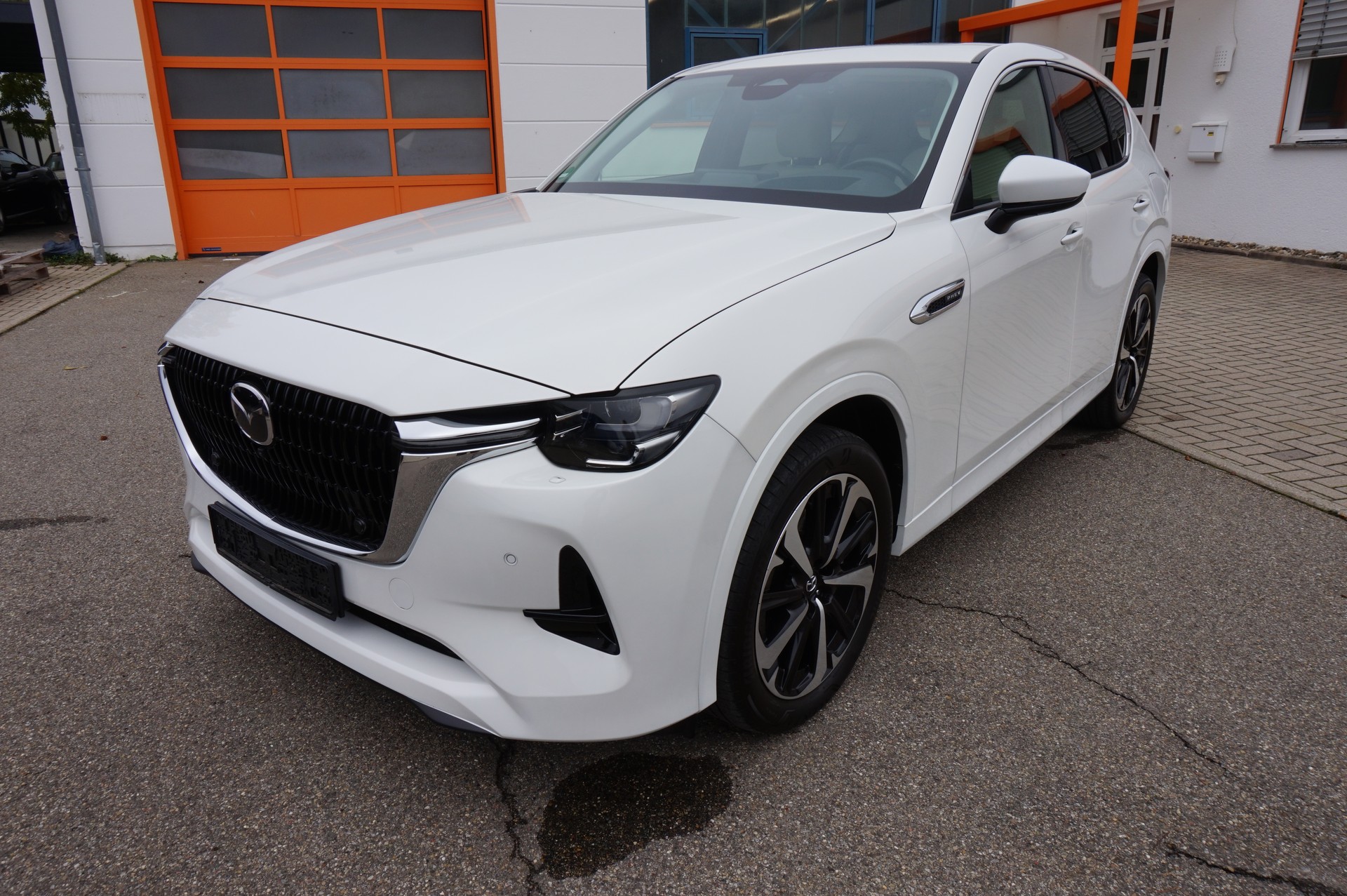MAZDA CX-60 e-Skyactiv PHEV 327 AWD Takumi-showroom-element-1