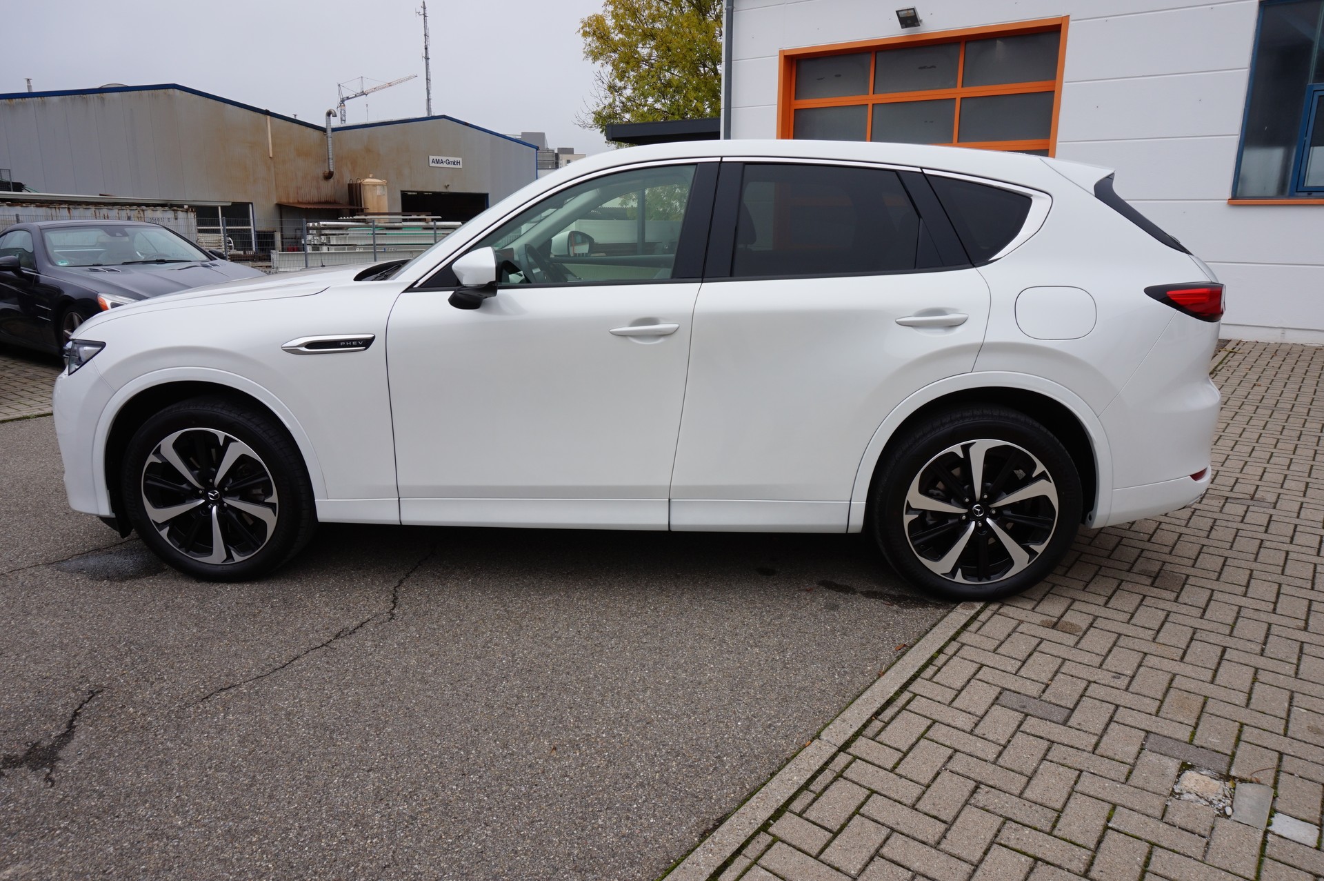 MAZDA CX-60 e-Skyactiv PHEV 327 AWD Takumi-image-4