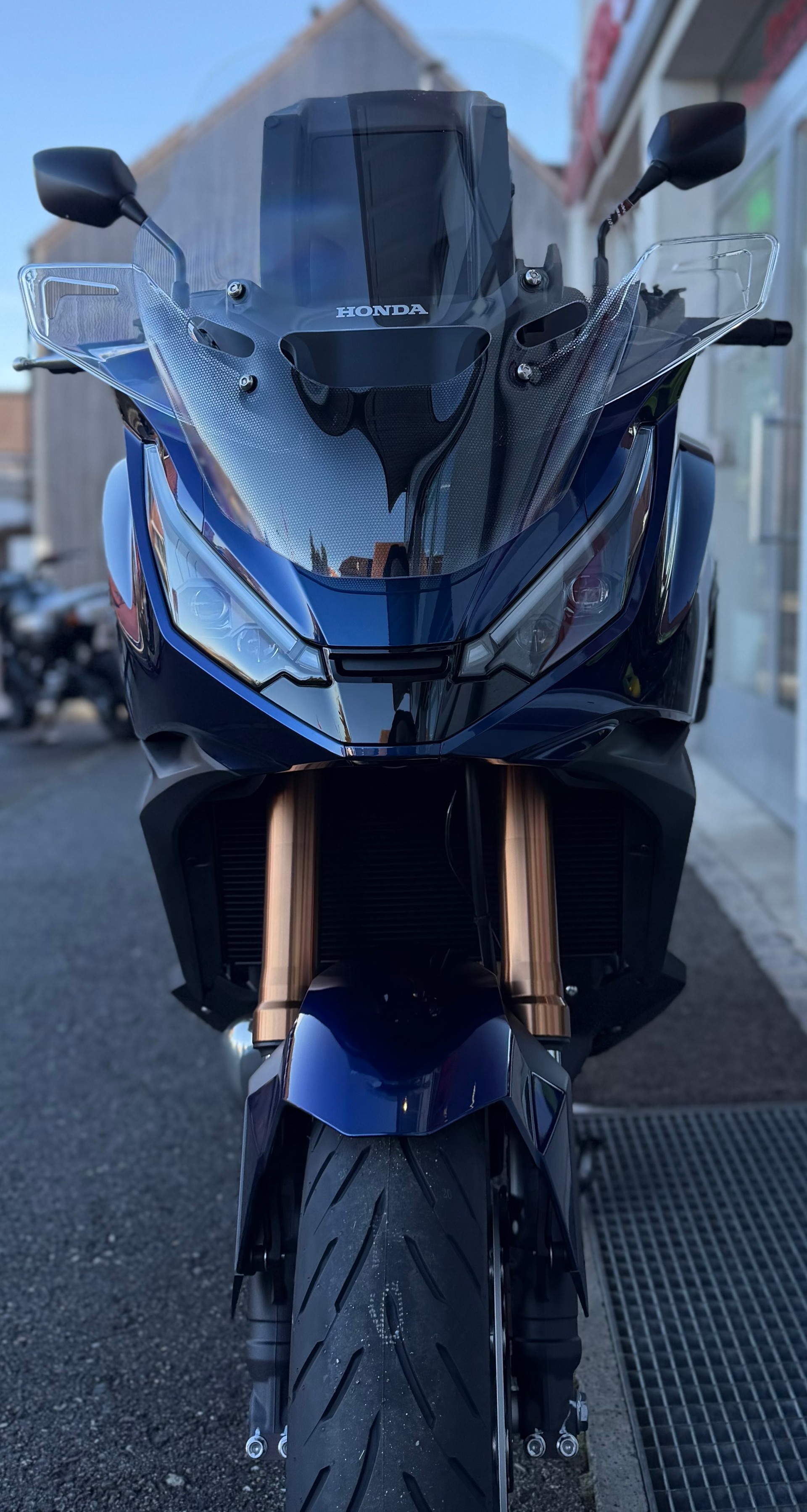HONDA NT 1100 DCT-image-1