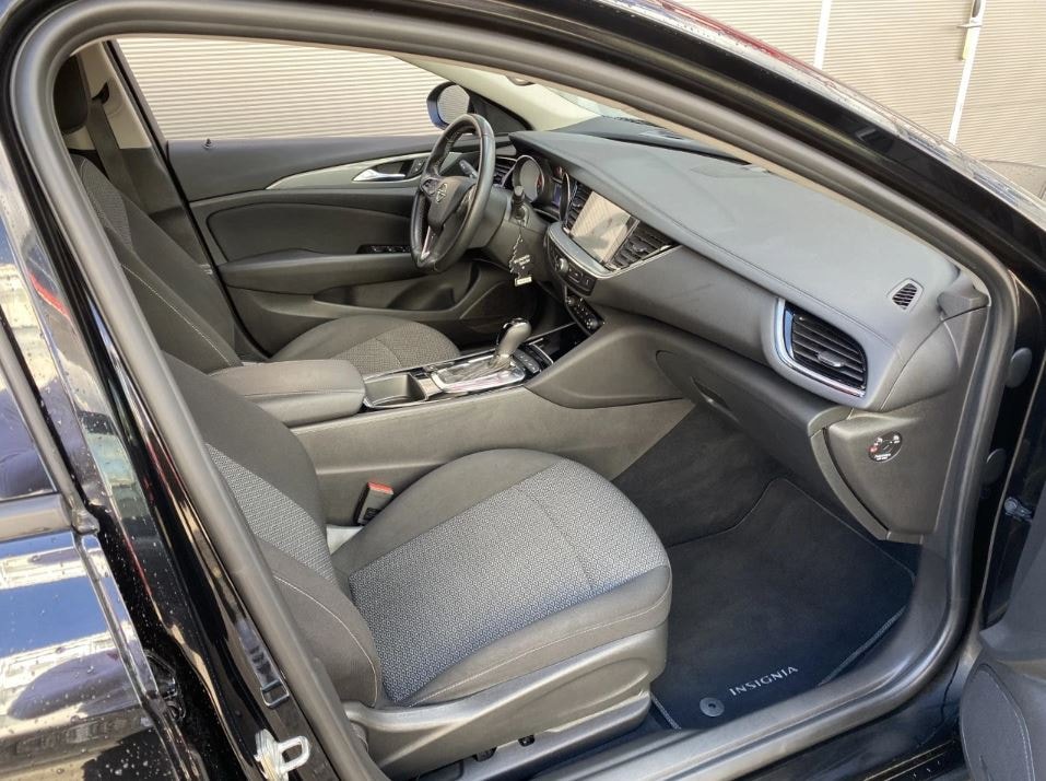 OPEL Insignia 2.0 CDTI Sports Tourer Edition Automatic-image-10