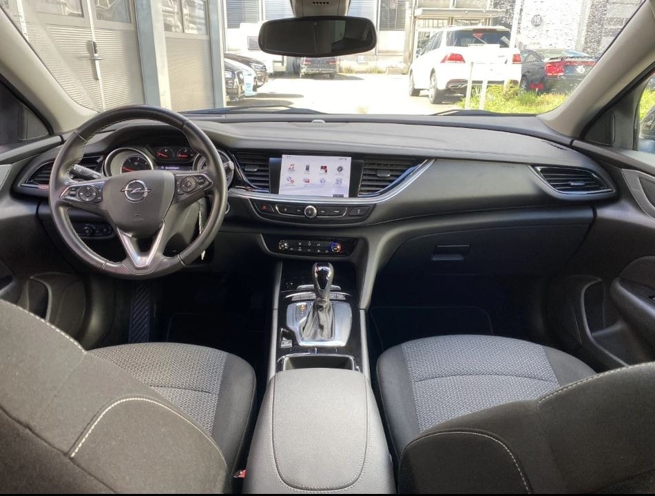 OPEL Insignia 2.0 CDTI Sports Tourer Edition Automatic-image-8