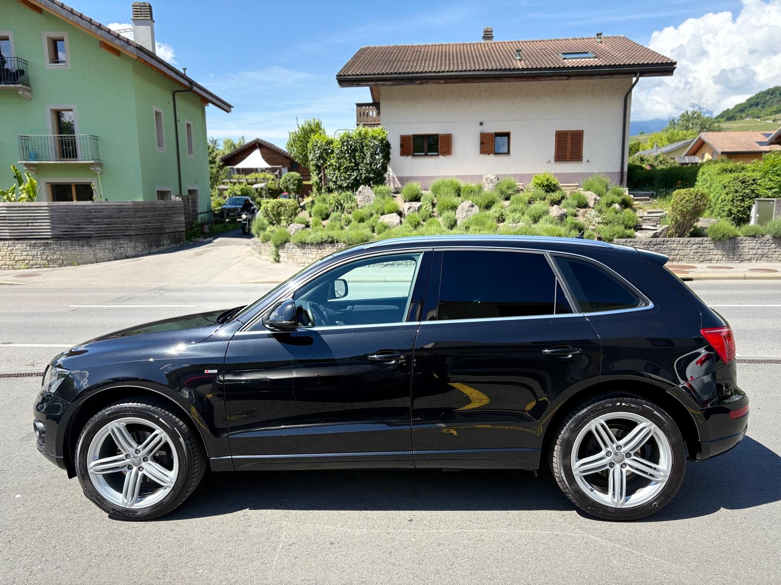 AUDI Q5 2.0 TDI quattro S-tronic-image-6