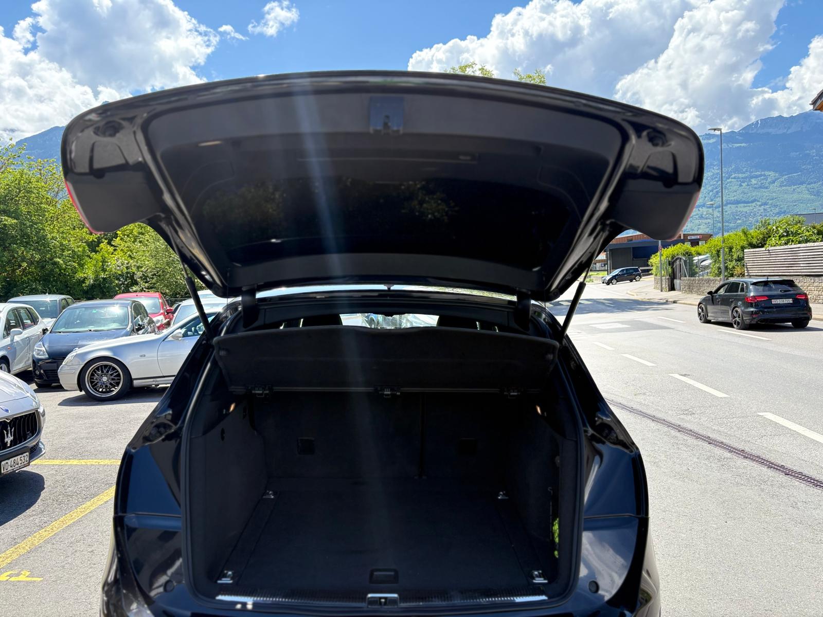 AUDI Q5 2.0 TDI quattro S-tronic-image-13