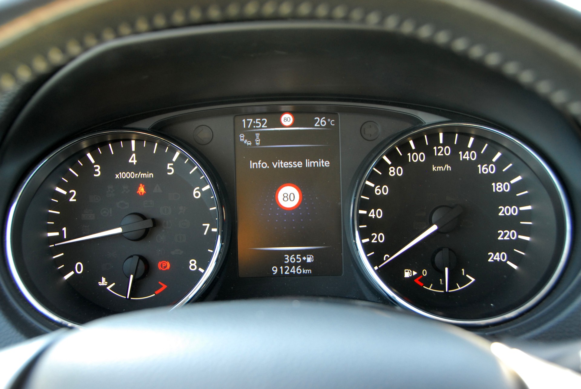 NISSAN Qashqai 1.6 DIG-T tekna-image-9