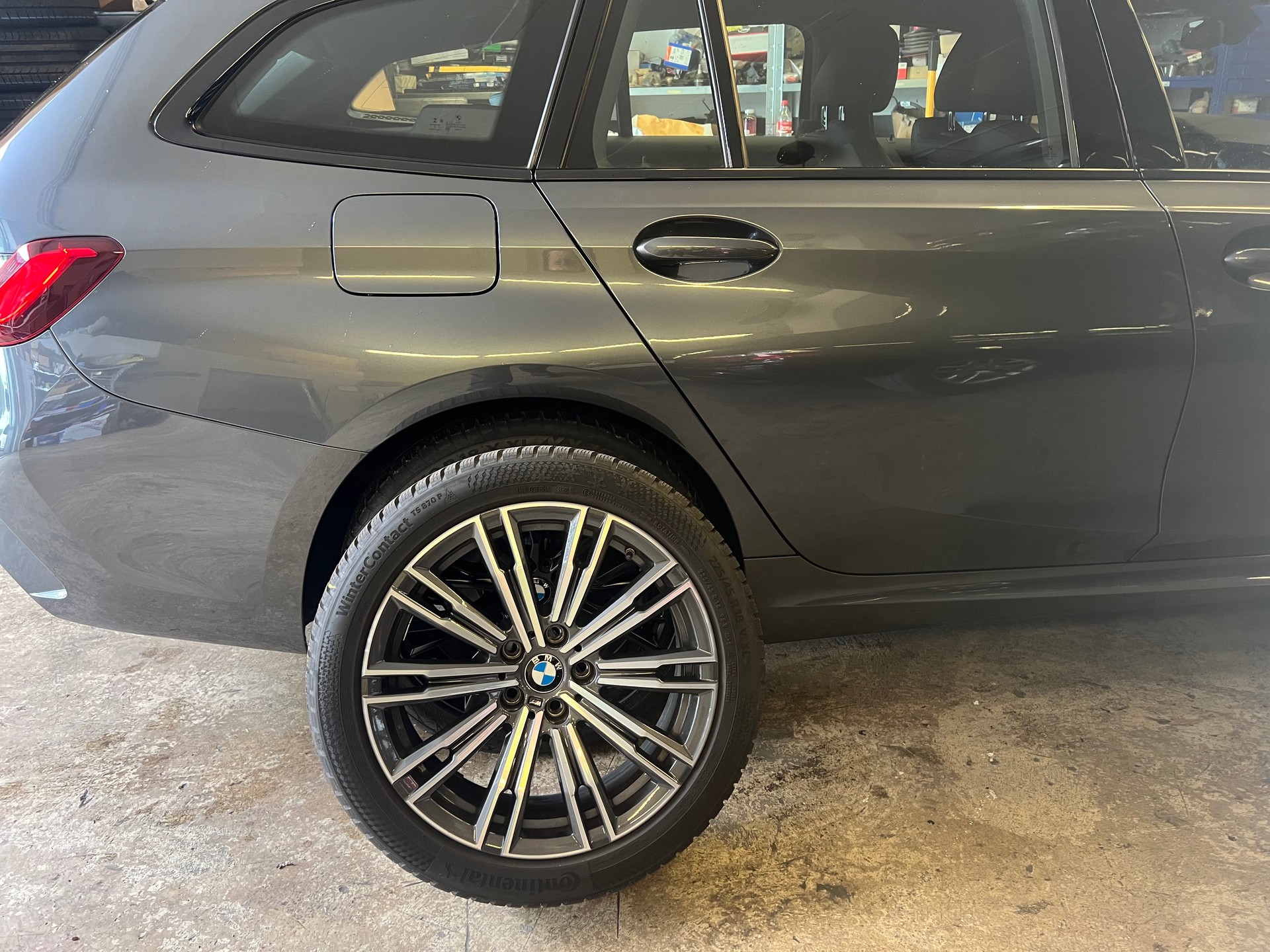 BMW 330i Touring xDrive Steptronic M Sport-image-13
