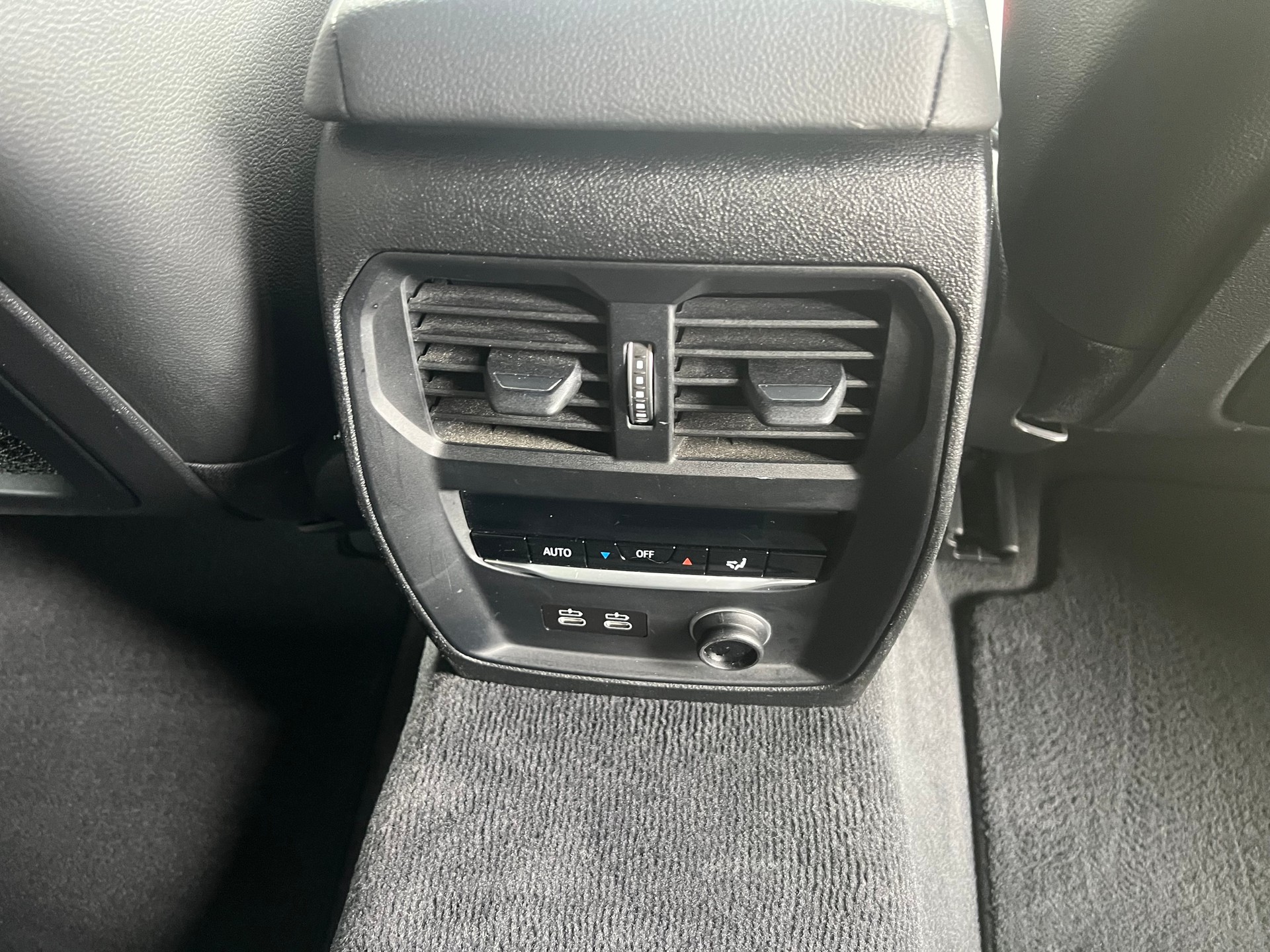 BMW 330i Touring xDrive Steptronic M Sport-image-11