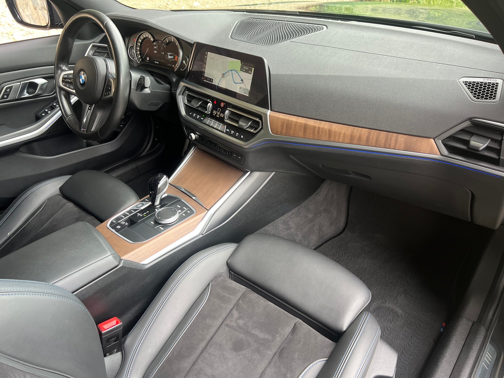 BMW 330i Touring xDrive Steptronic M Sport-image-7