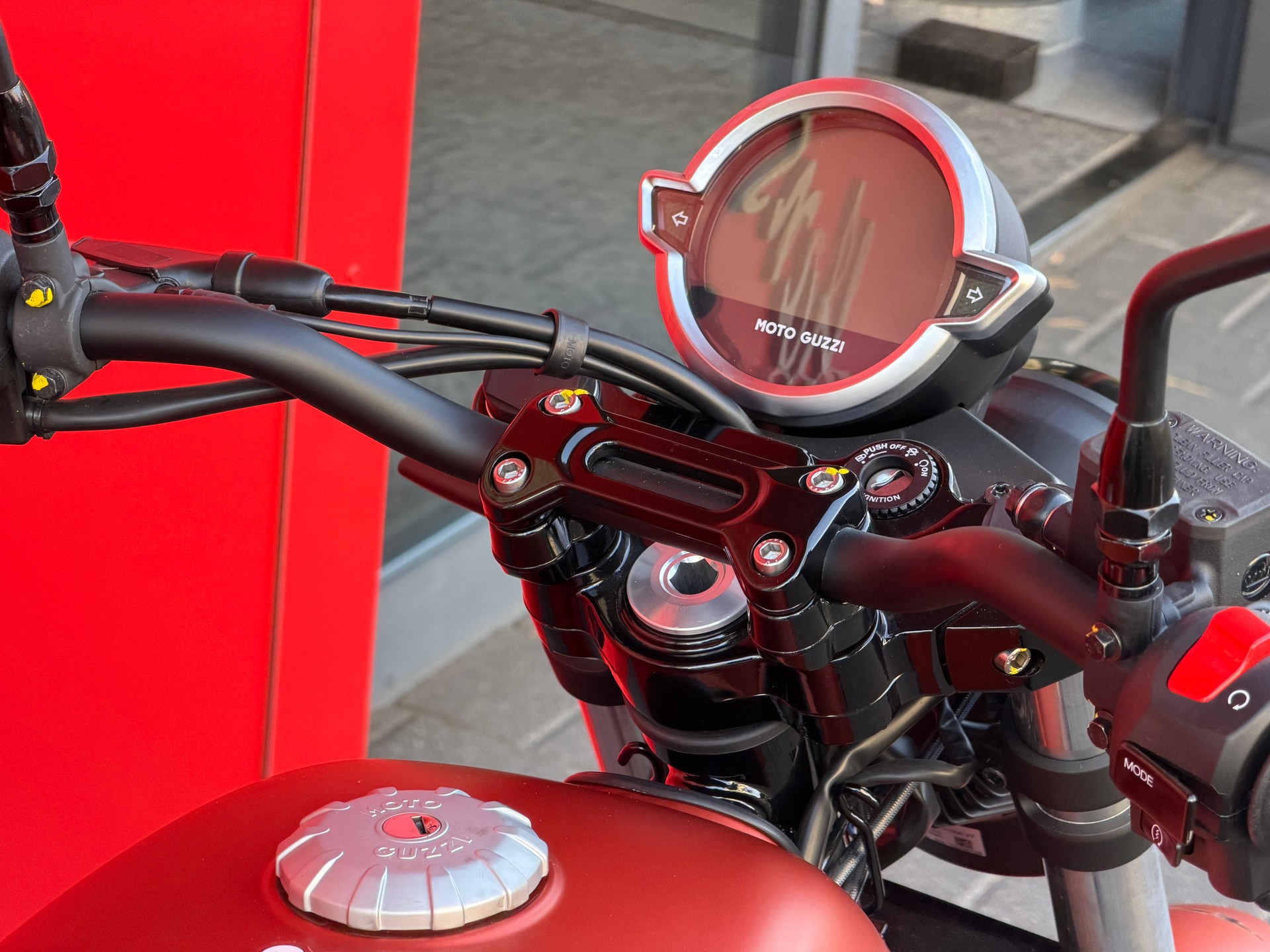 MOTO GUZZI V7 IV 850 Stone-image-12