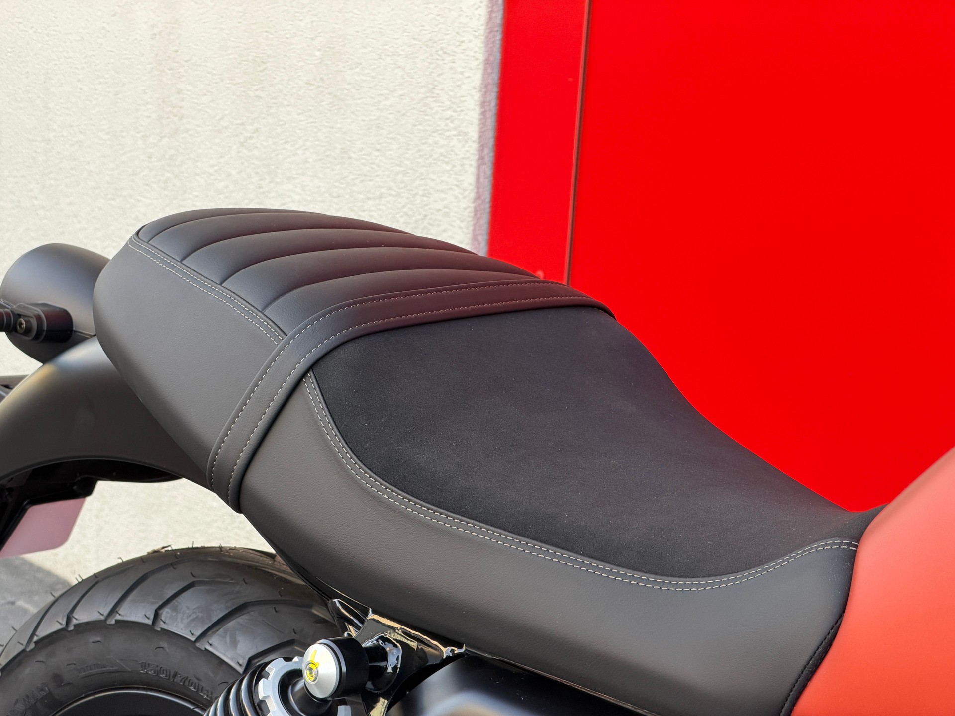 MOTO GUZZI V7 IV 850 Stone-image-11
