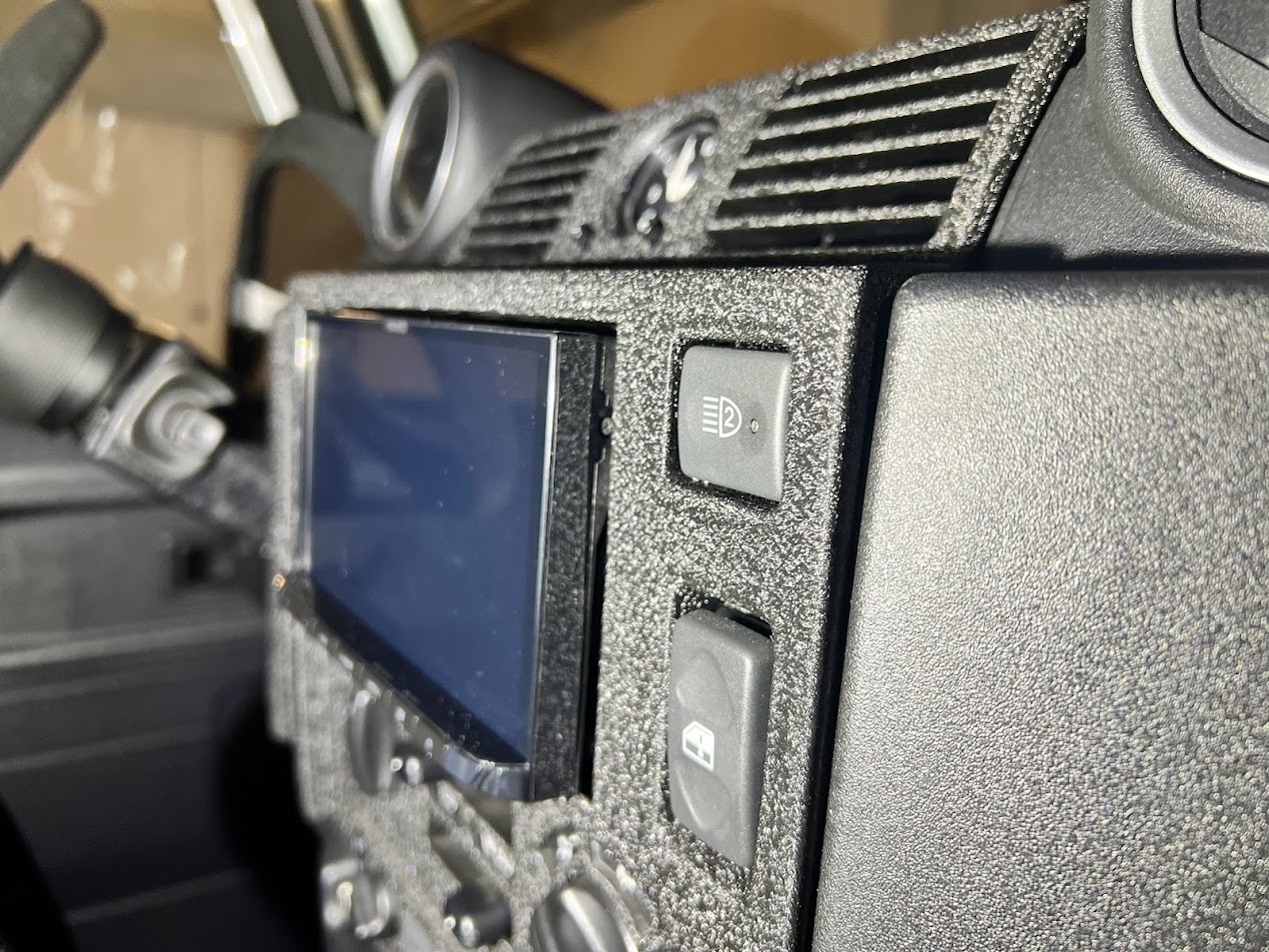 LAND ROVER Defender 110 2.2 TD4 SW Avus Performance-image-3