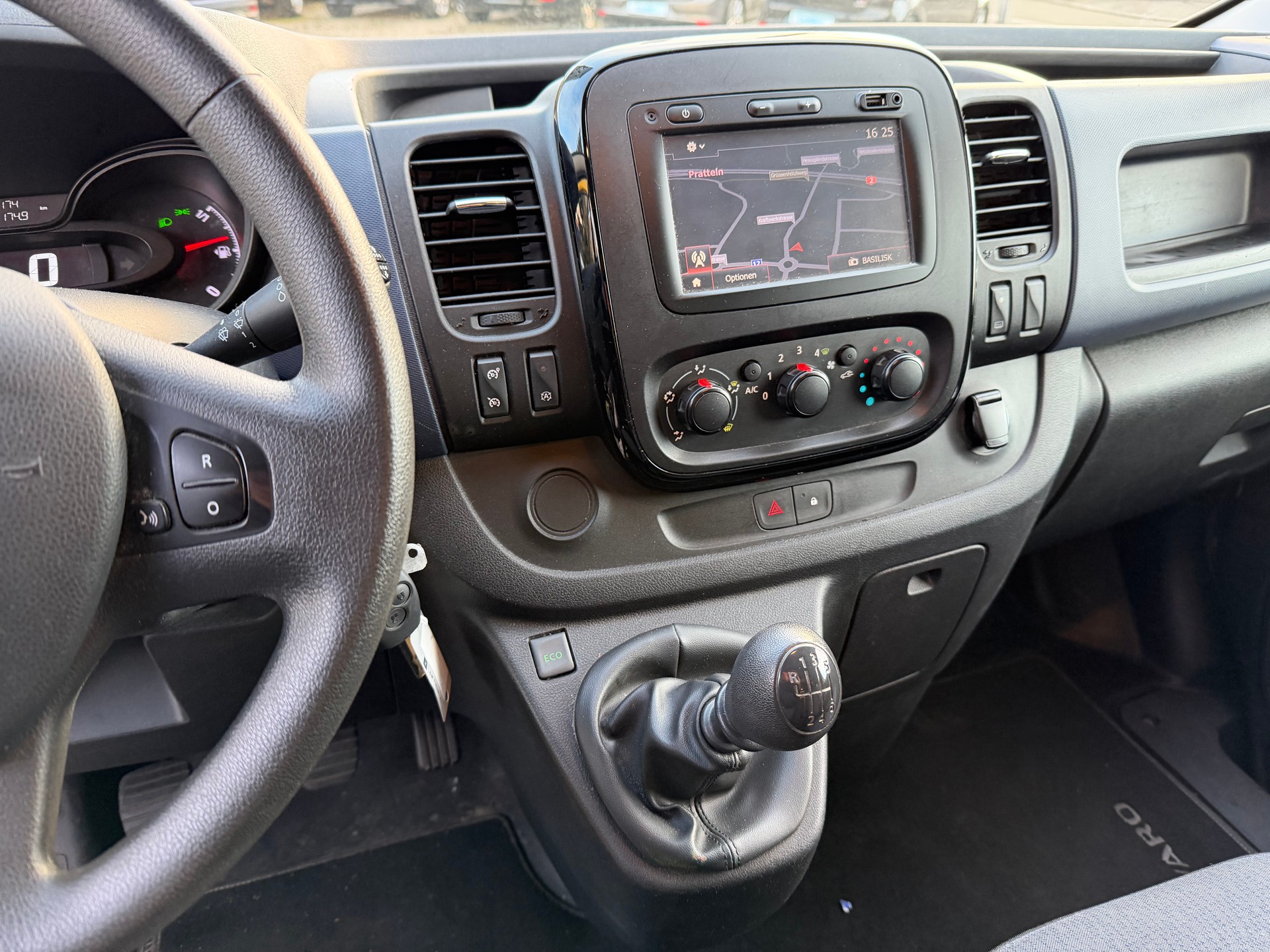 OPEL Vivaro 1.6 CDTI 2.7t L1H1 3 Sitze-image-15