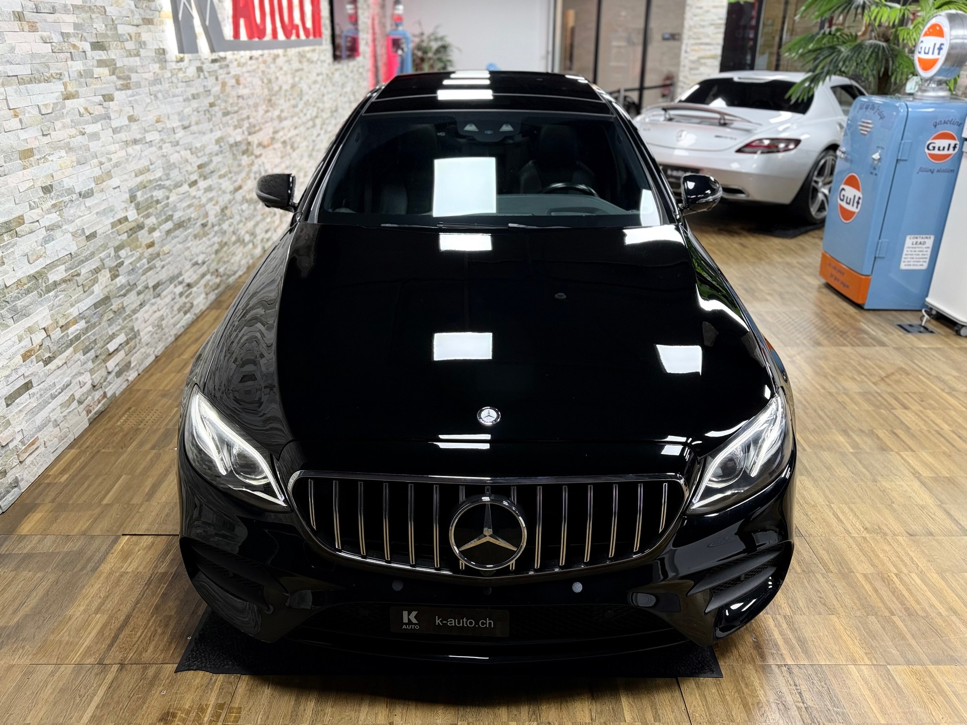 MERCEDES-BENZ E 350 d AMG Line 4Matic 9G-Tronic-image-5