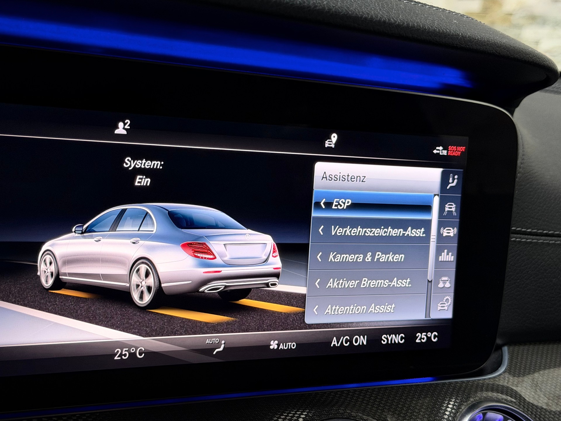 MERCEDES-BENZ E 350 d AMG Line 4Matic 9G-Tronic-image-22
