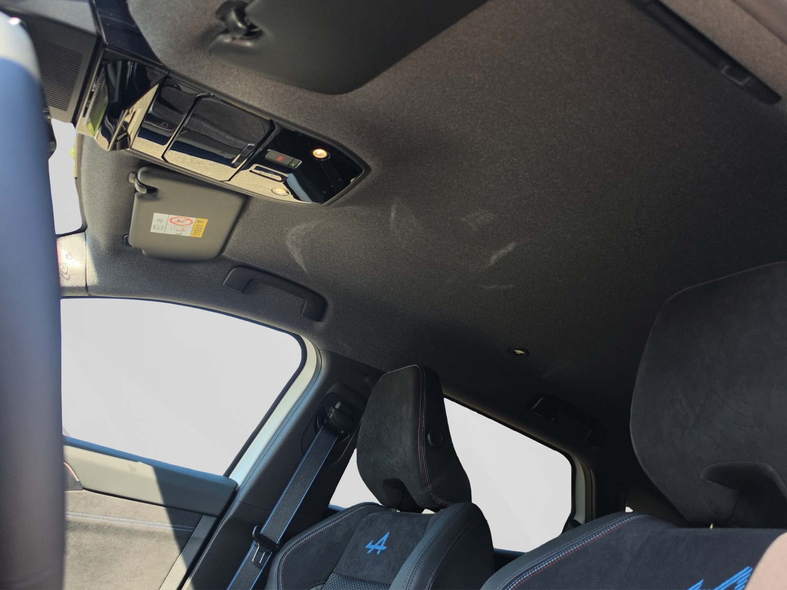 RENAULT Austral 1.2 E-Tech esprit Alpine-image-17