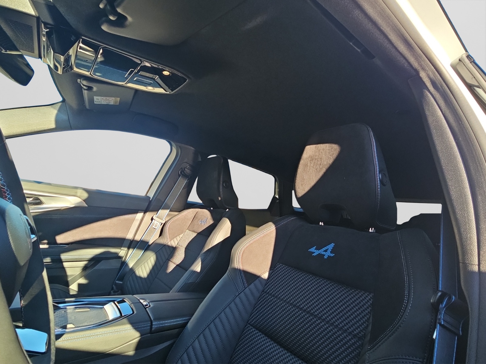 RENAULT Austral 1.2 E-Tech esprit Alpine-image-17