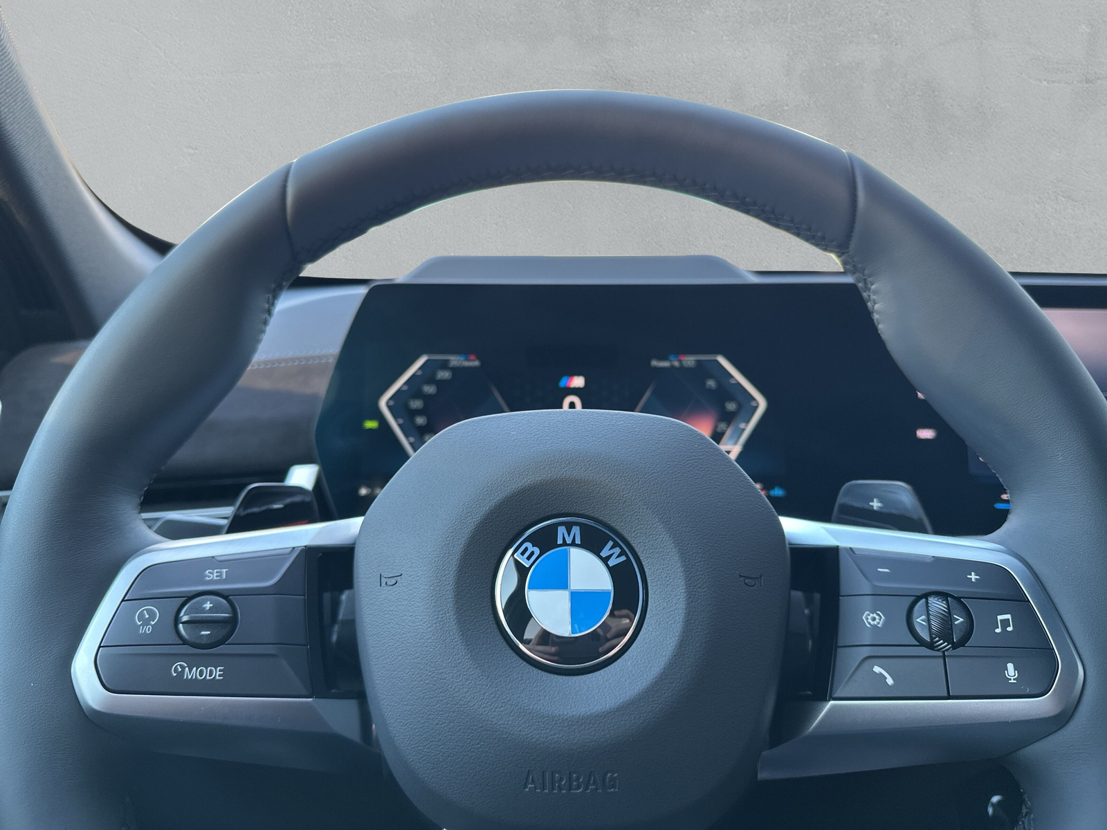 BMW X1 xDrive 23i 48V M Sport Pro-image-17