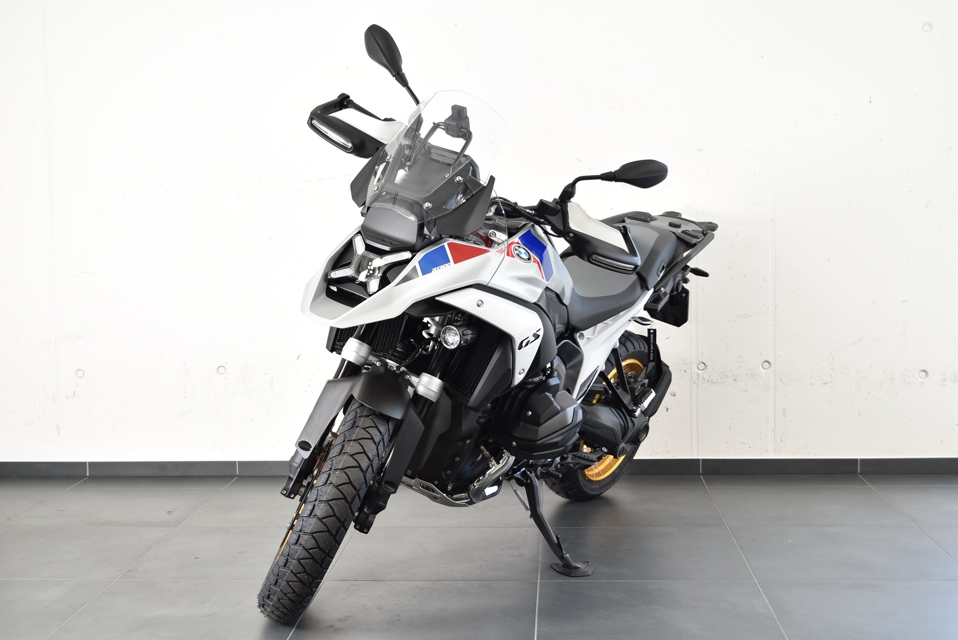 BMW R 1300 GS-image-1