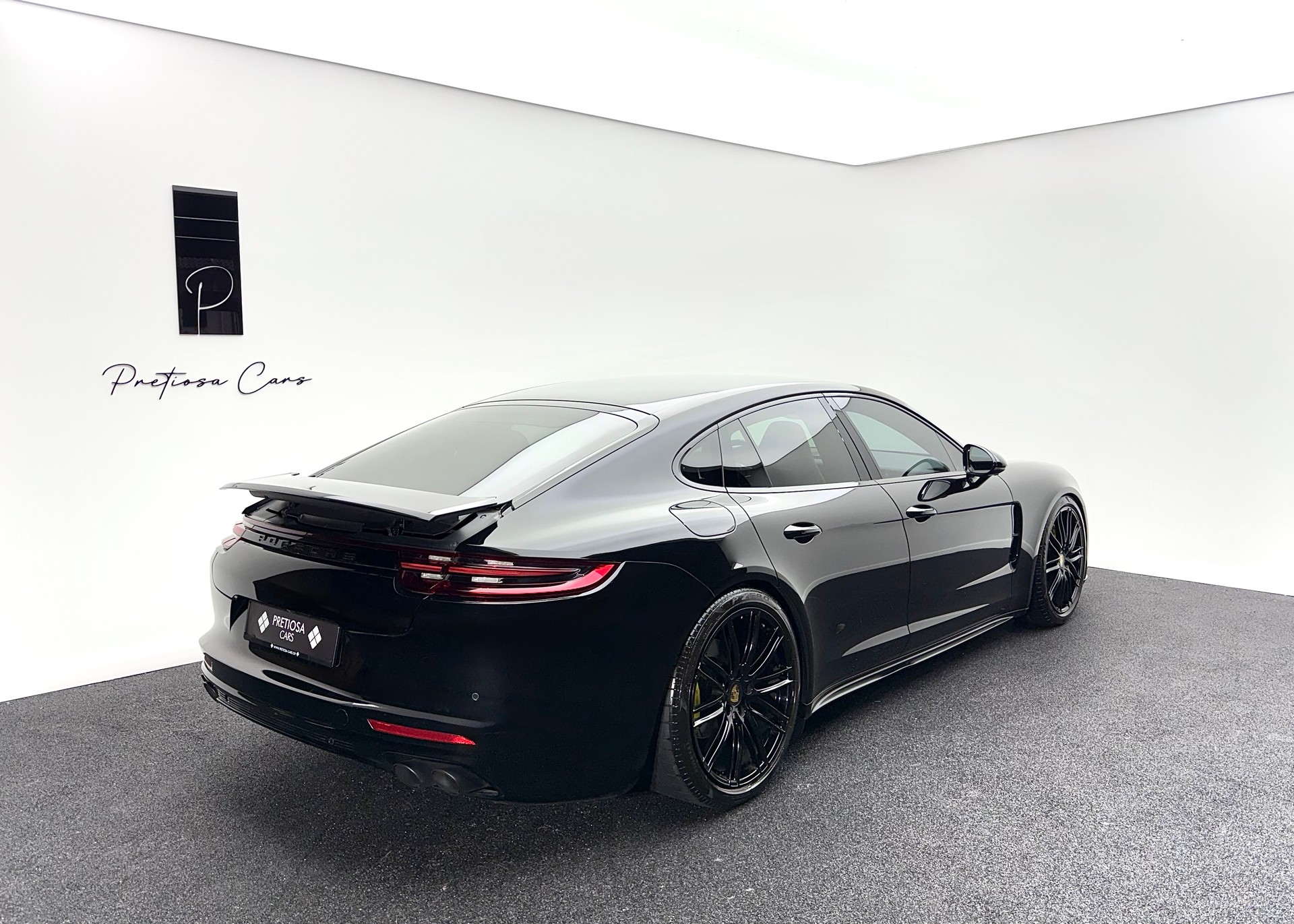 PORSCHE Panamera 4S PDK-image-4