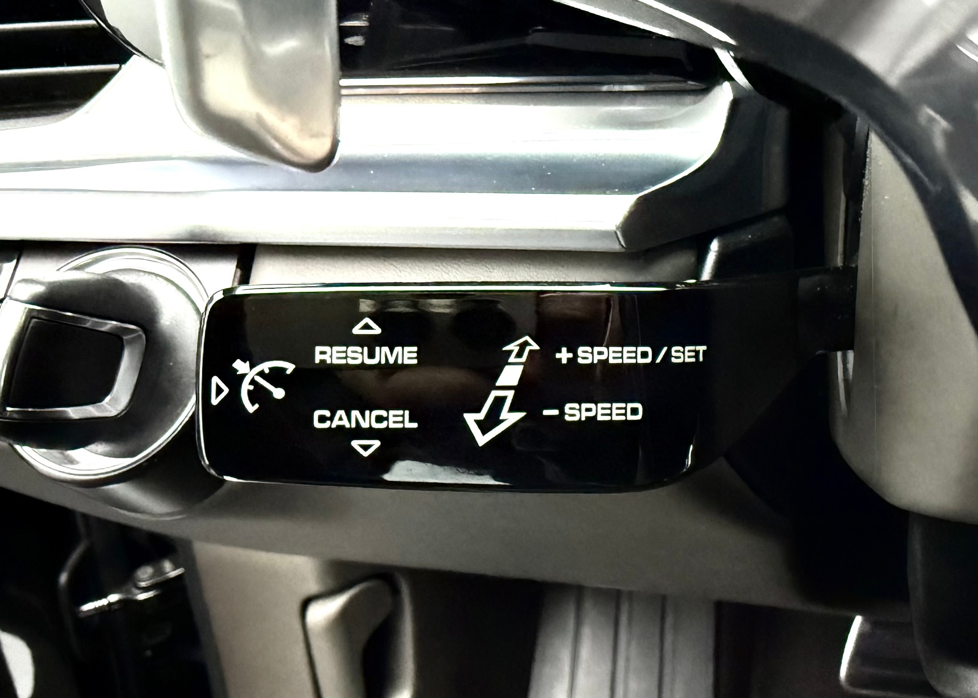 PORSCHE Panamera 4S PDK-image-9