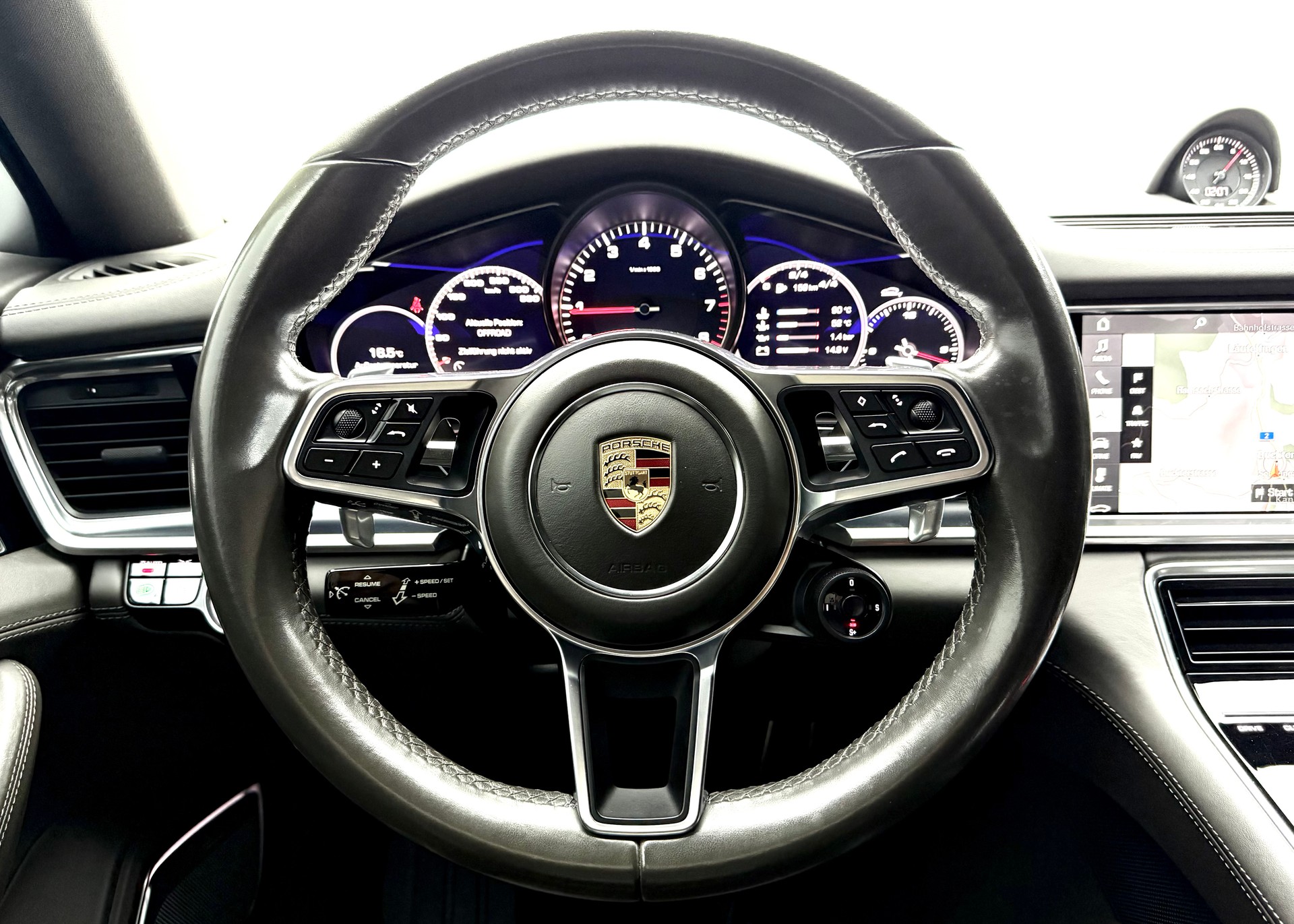 PORSCHE Panamera 4S PDK-image-8