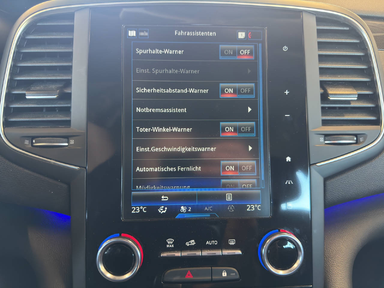 RENAULT Talisman Grandtour Intens TCe 225 EDC PF-image-13