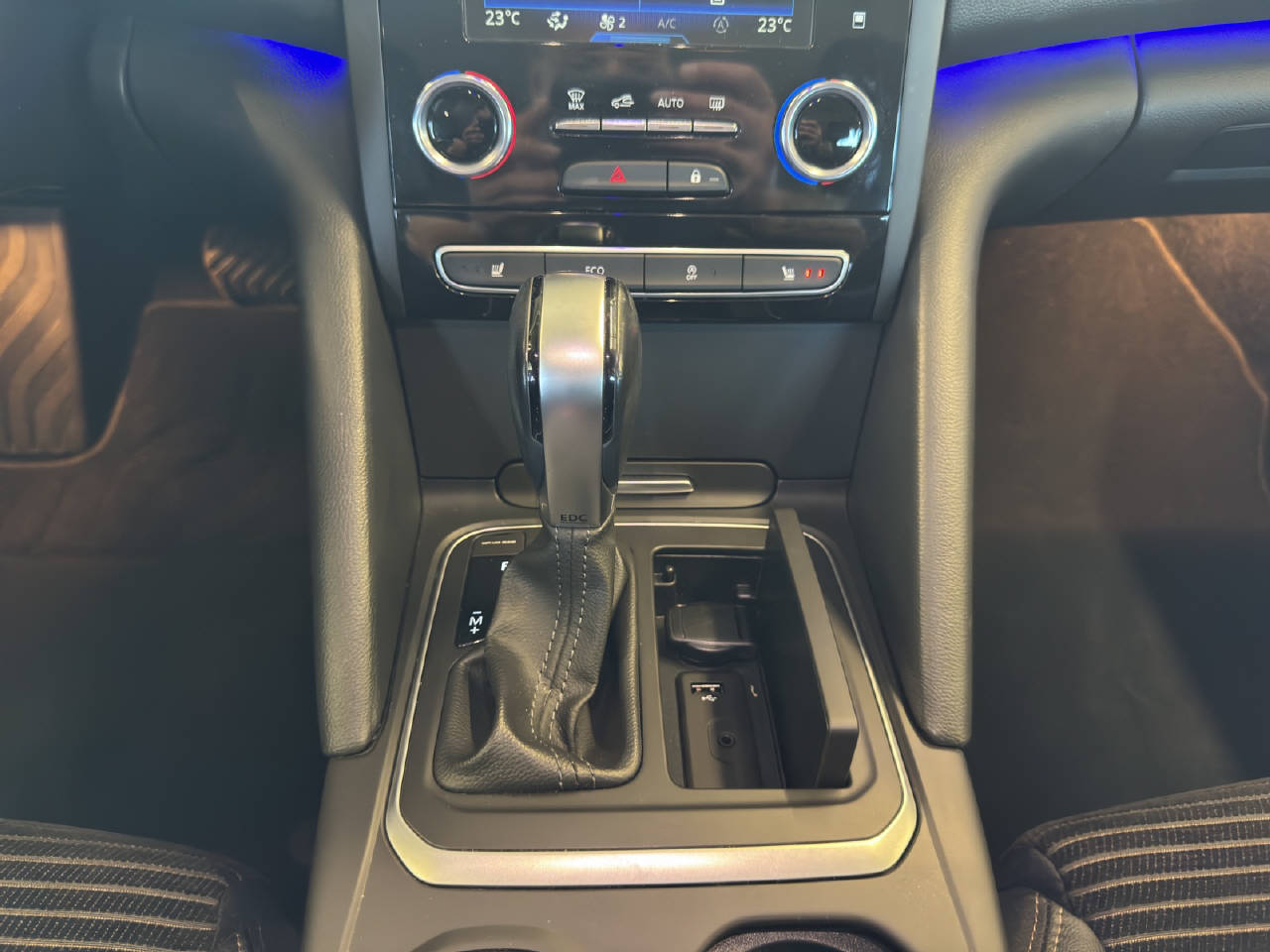 RENAULT Talisman Grandtour Intens TCe 225 EDC PF-image-8