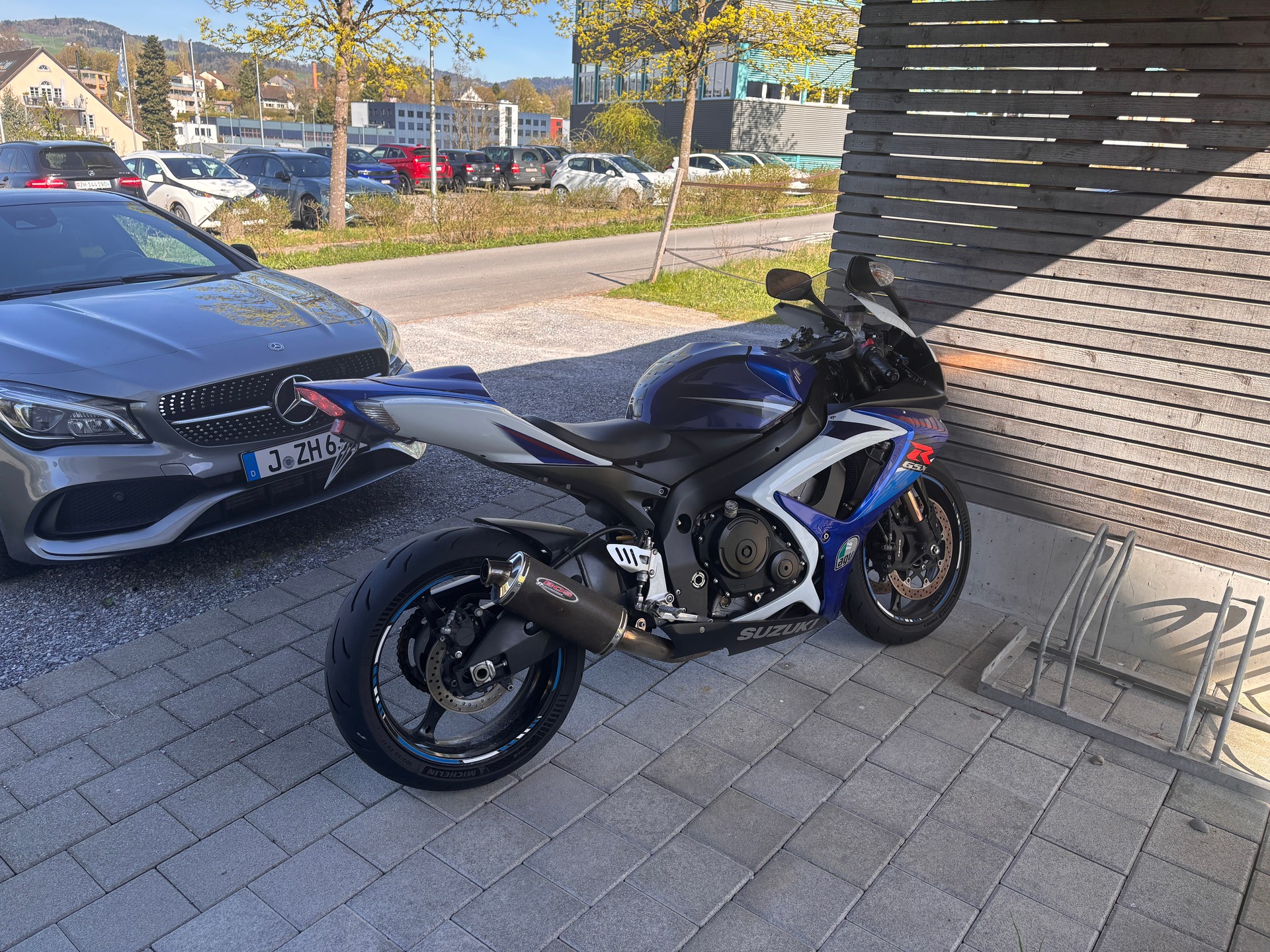 SUZUKI GSX-R 750-image-3