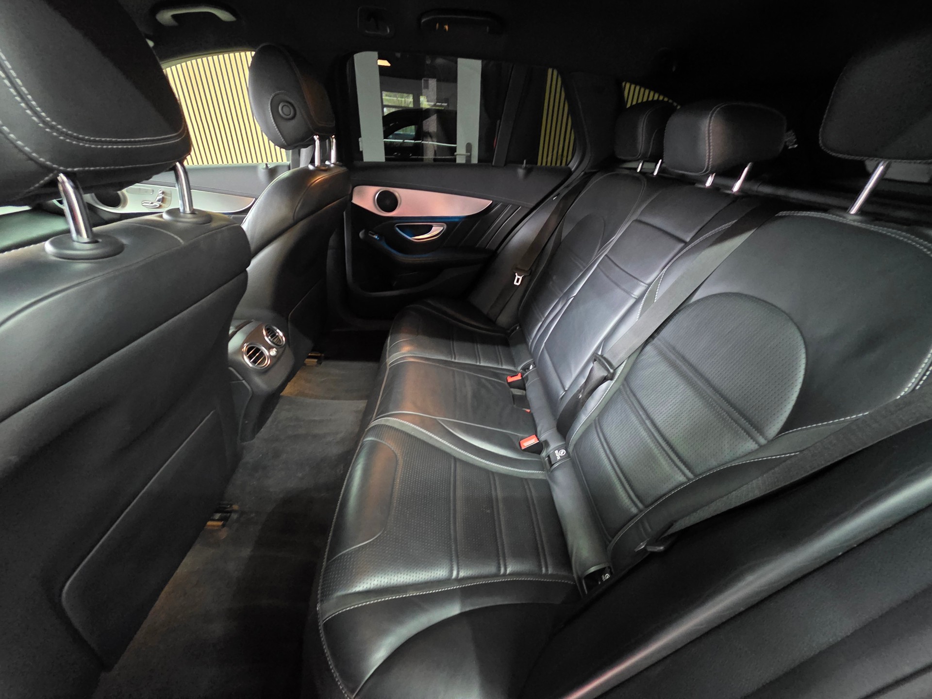 MERCEDES-BENZ C 63 AMG Speedshift-image-14