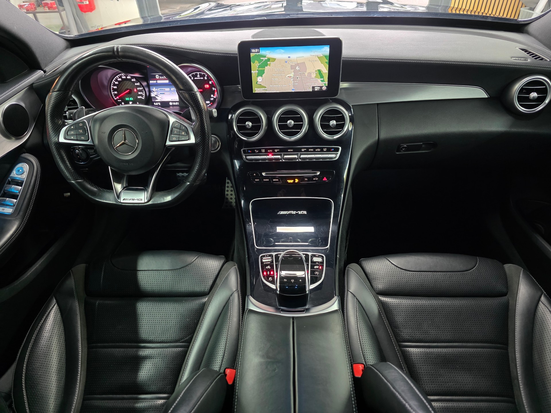 MERCEDES-BENZ C 63 AMG Speedshift-image-11