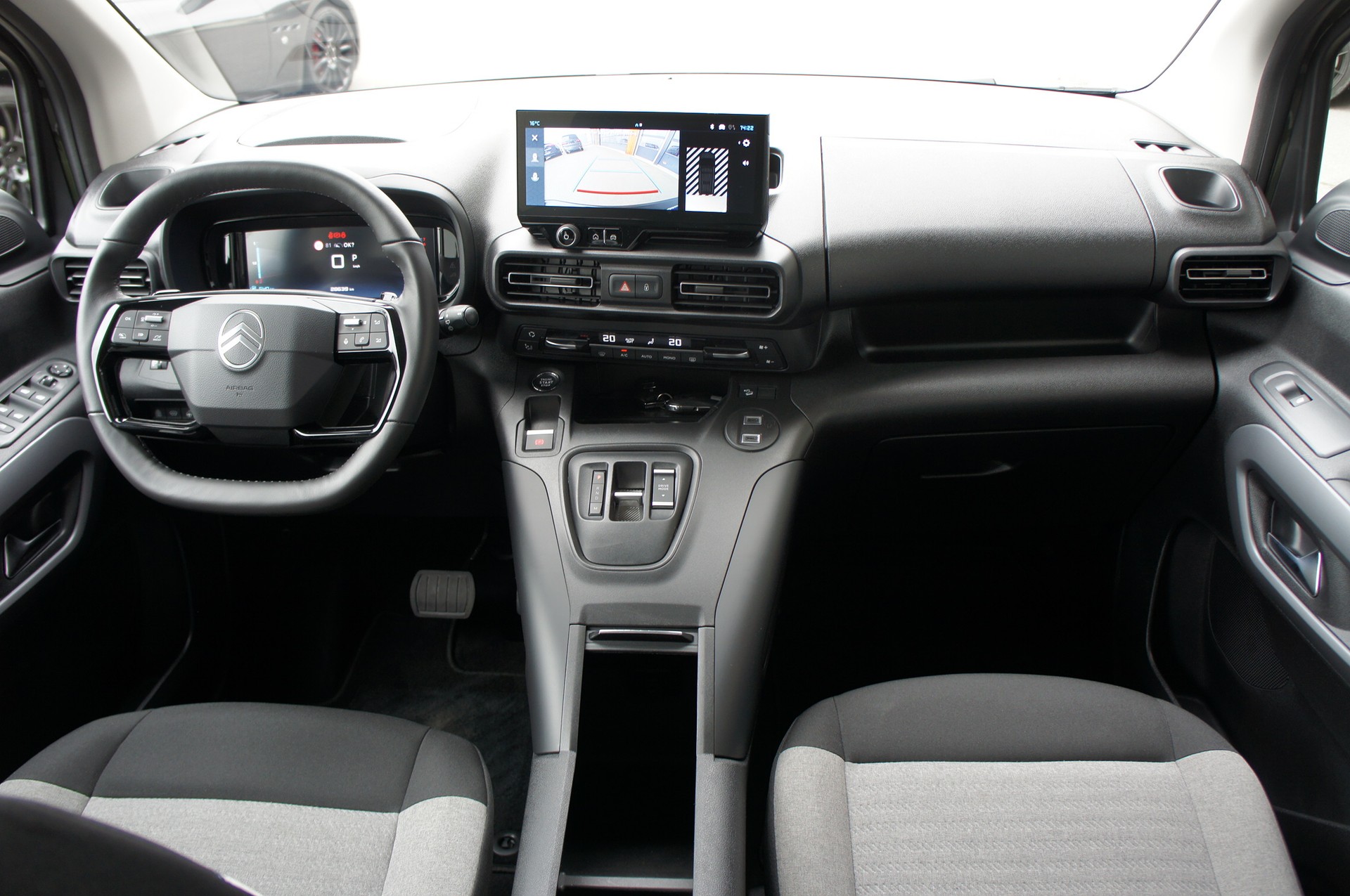 CITROEN Berlingo XL 1.5 BlueHDi 7 Plätze Max EAT8-image-11