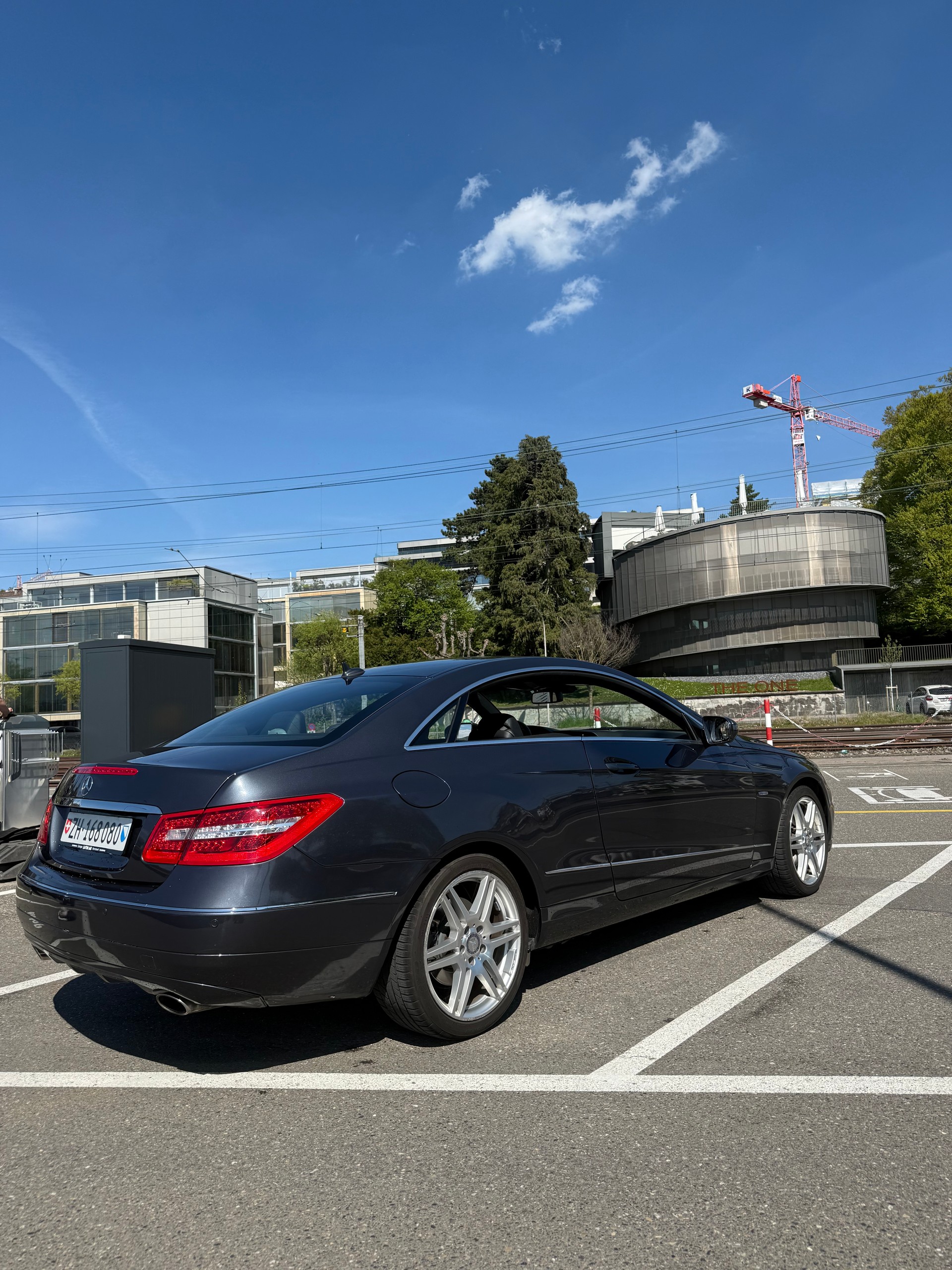 MERCEDES-BENZ E 350 CGI BlueEfficiency 7G-Tronic-image-2