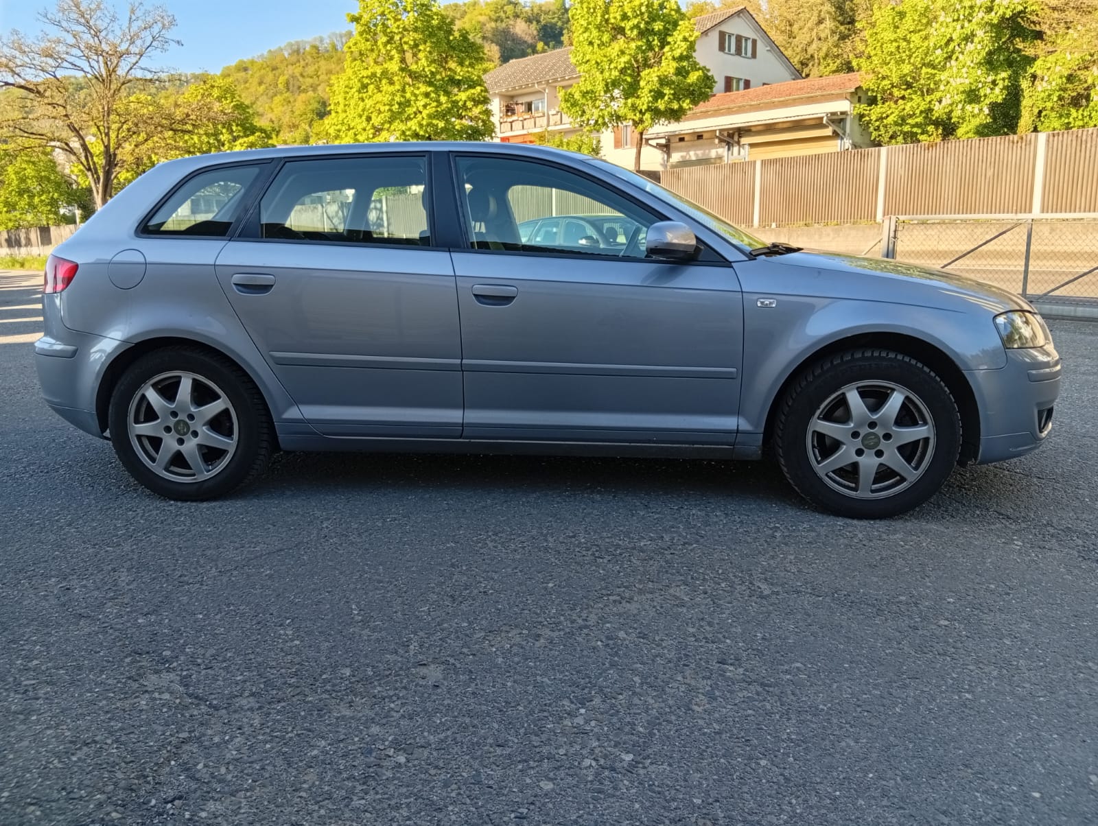 AUDI A3 Sportback 2.0 TDI Ambition-image-4