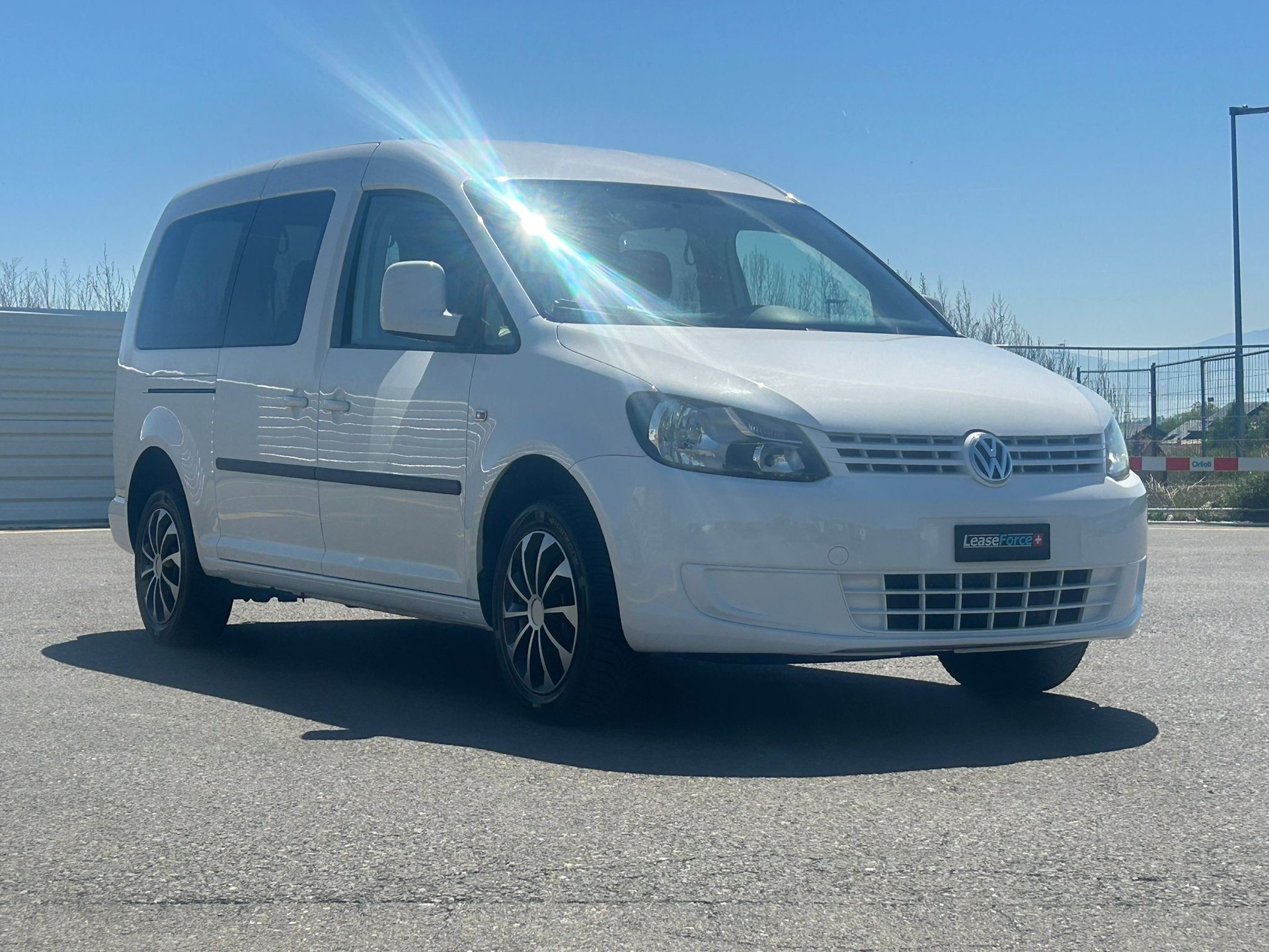 VW Caddy Maxi 1.6 TDI CR Trendline DSG-image-5