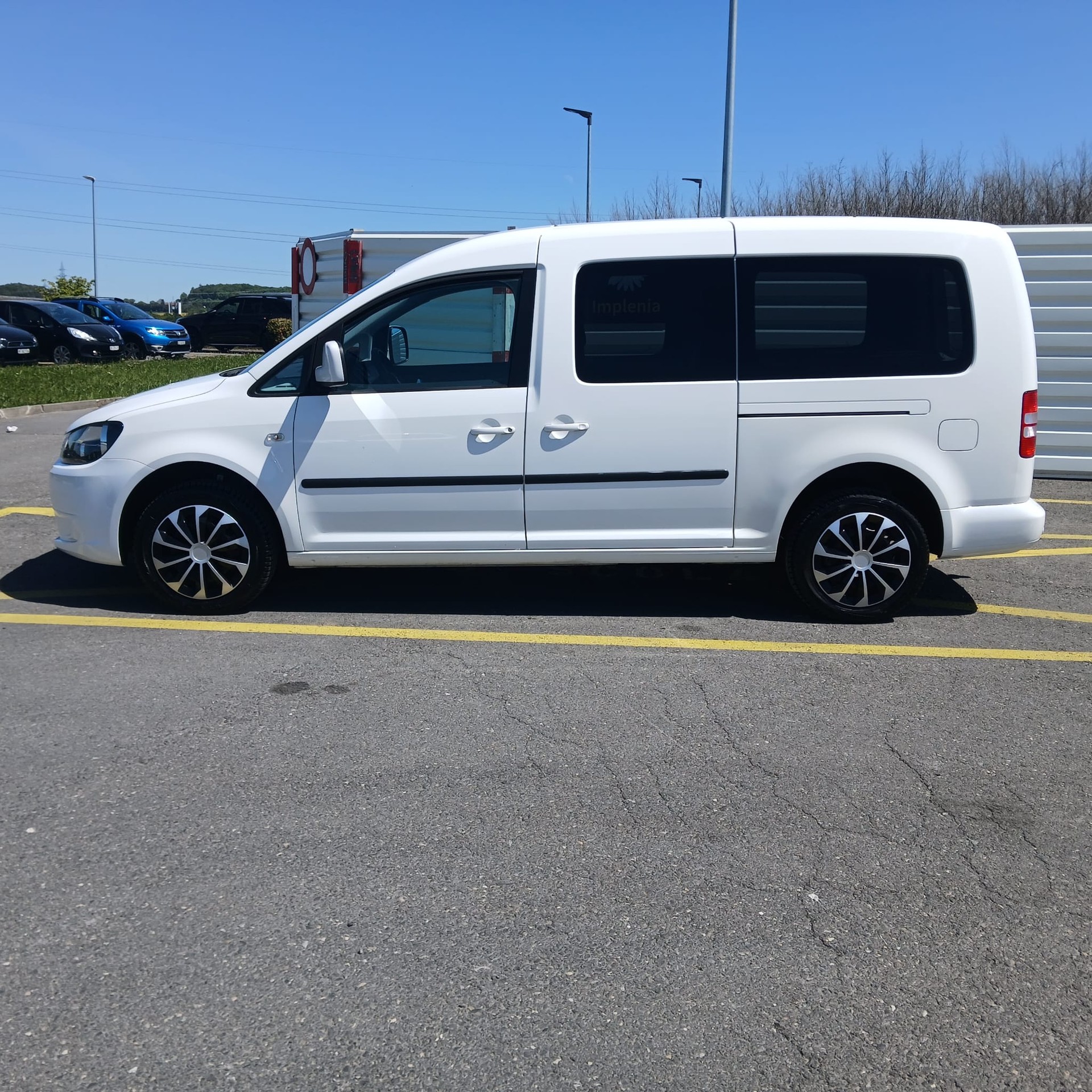 VW Caddy Maxi 1.6 TDI CR Trendline DSG-showroom-element-3