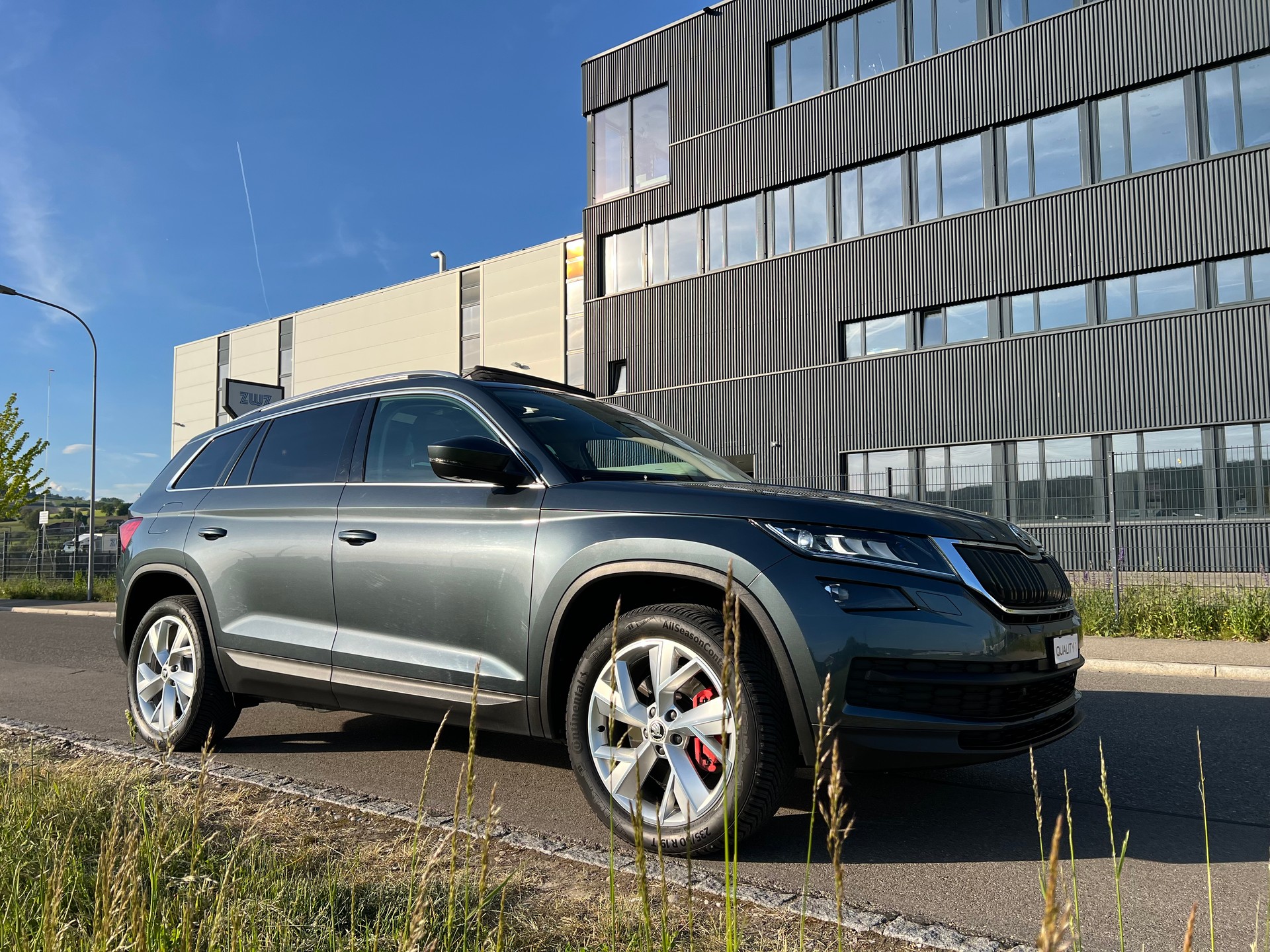 SKODA Kodiaq 2.0 TDI CR Style 4x4 DSG -7 PLÄTZER-image-8