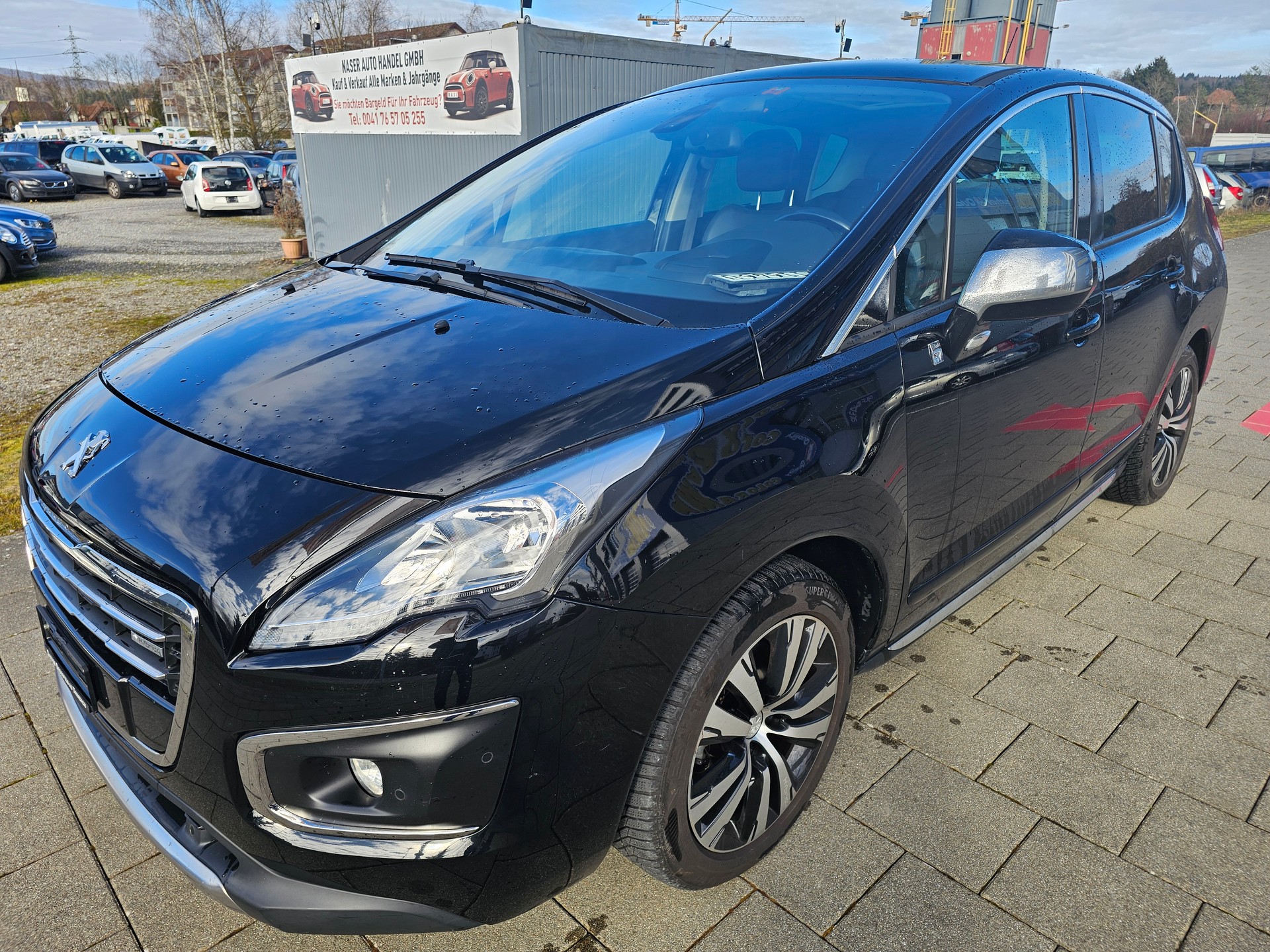 PEUGEOT 3008 HYbrid4 2.0 HDI ETG6-image-1