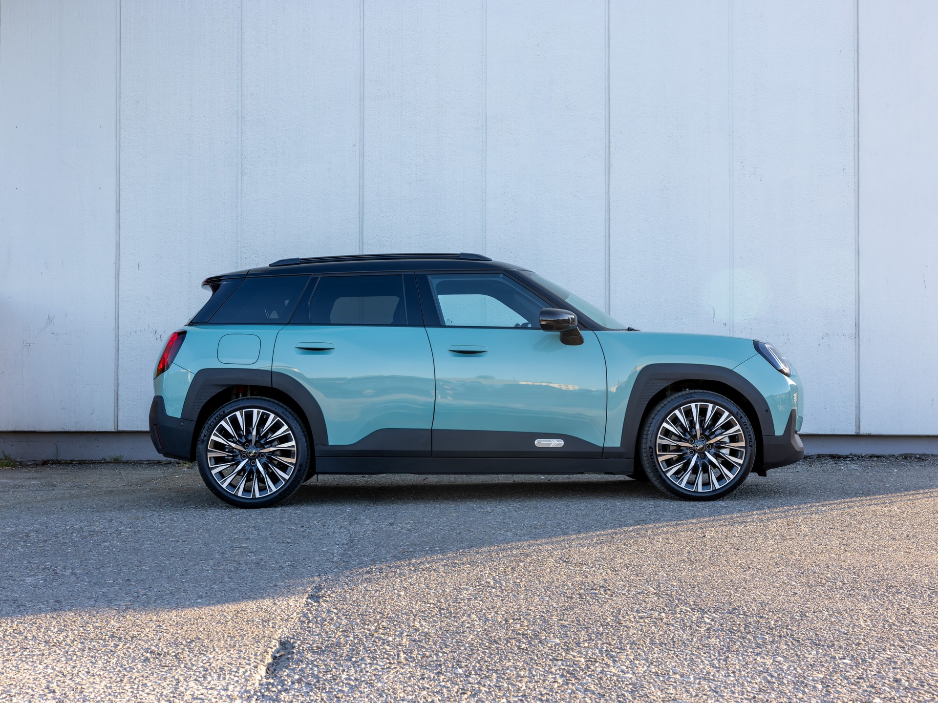 MINI Aceman SE I MINI Days Offer-showroom-element-1