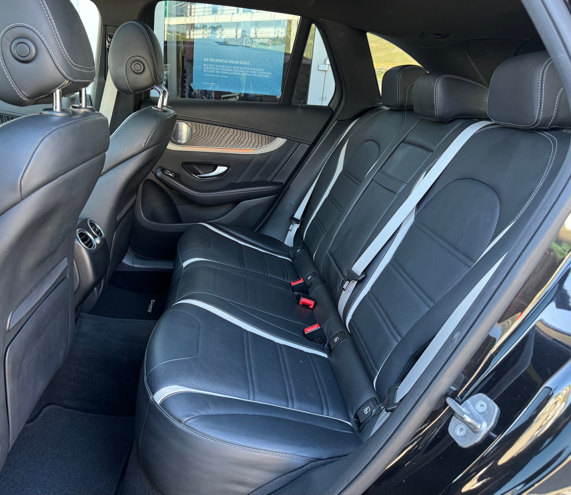 MERCEDES-BENZ GLC 63 S AMG 4Matic+ 9G-Tronic-image-10