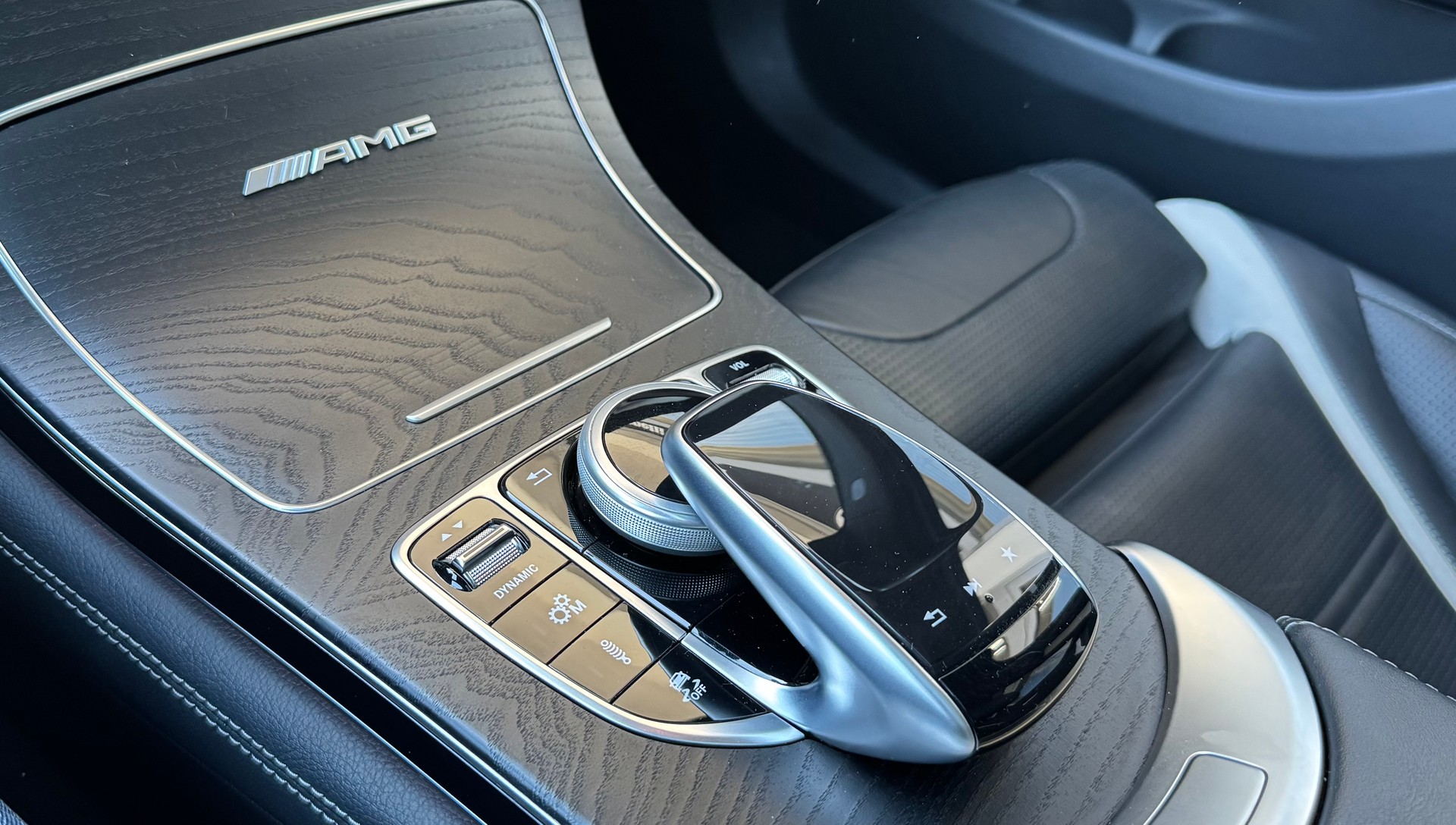 MERCEDES-BENZ GLC 63 S AMG 4Matic+ 9G-Tronic-image-19