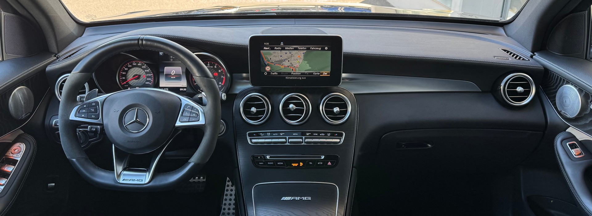 MERCEDES-BENZ GLC 63 S AMG 4Matic+ 9G-Tronic-image-13