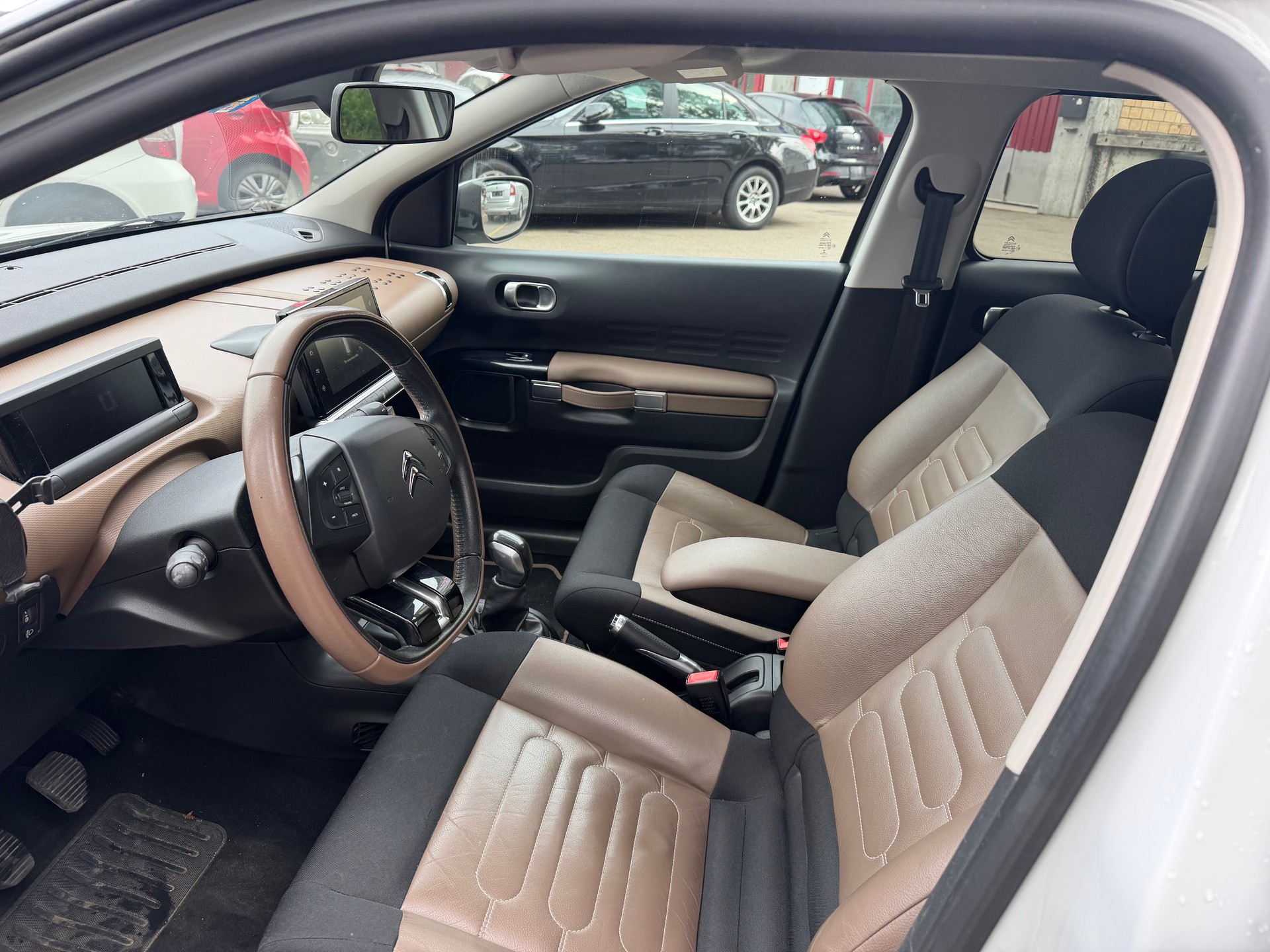 CITROEN C4 Cactus 1.6 BlueHDi Feel-image-11